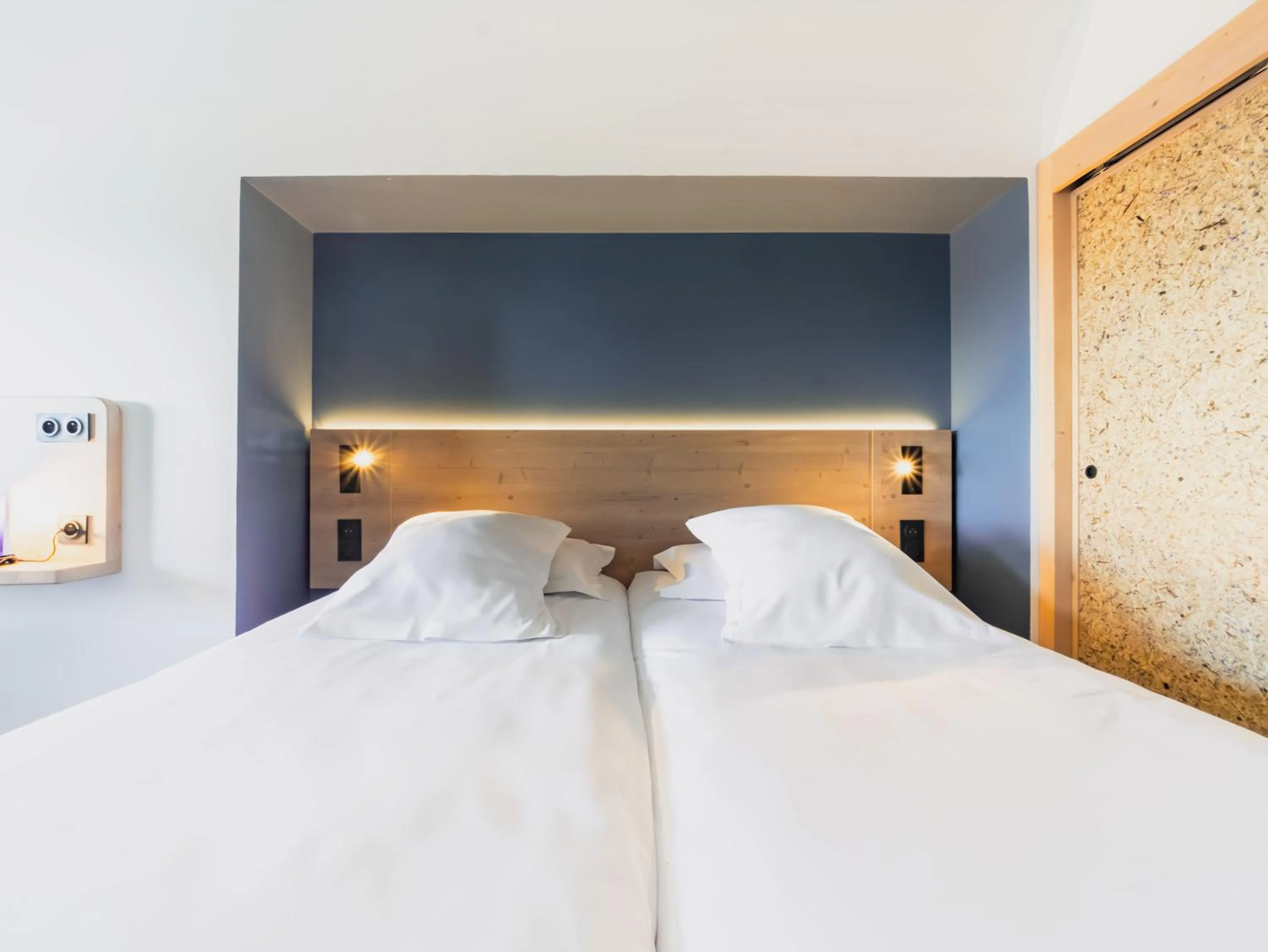 Bed in La Cachette, Friendly Hotel & Spa