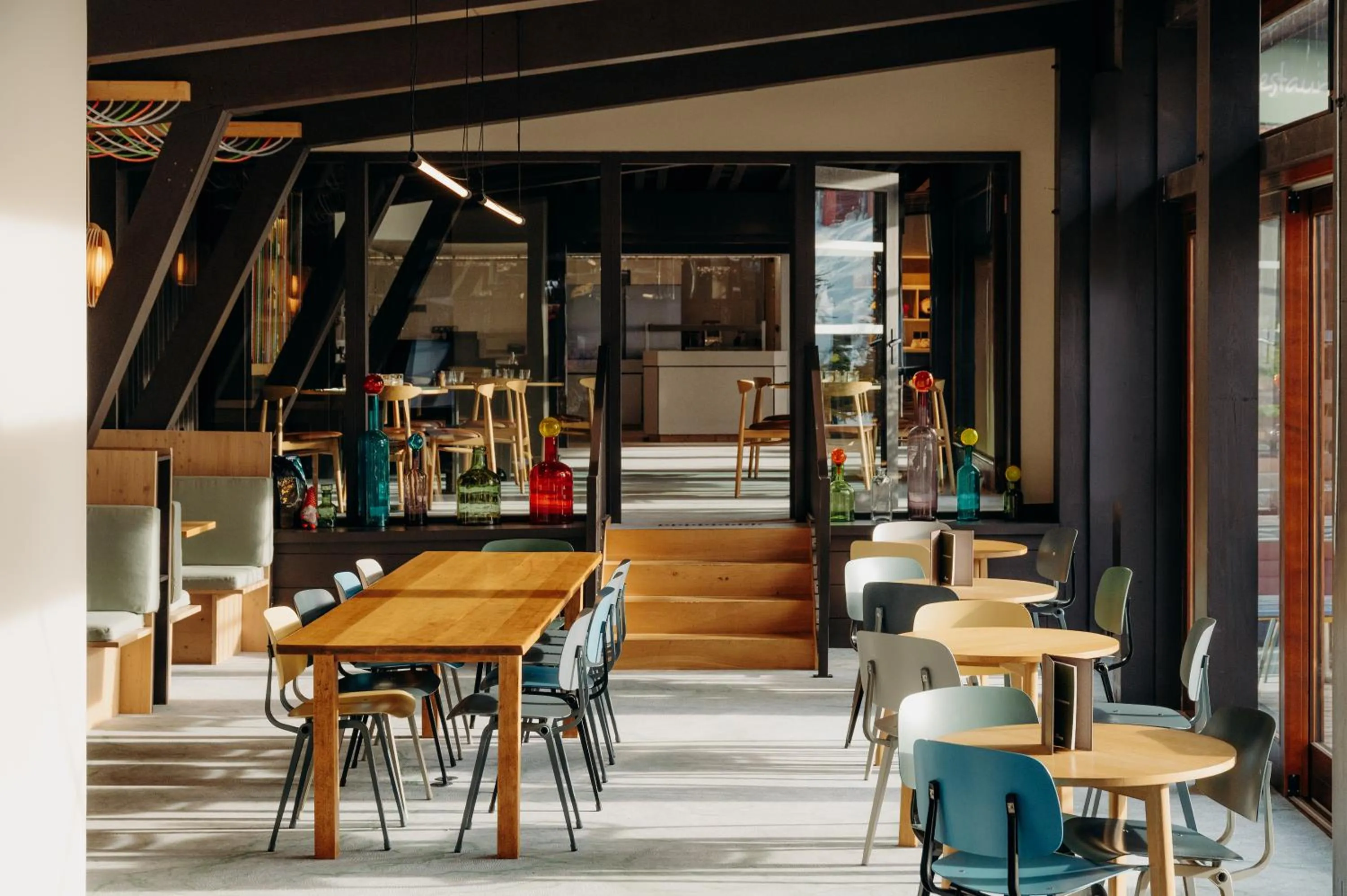 Restaurant/places to eat in La Cachette, Friendly Hotel & Spa