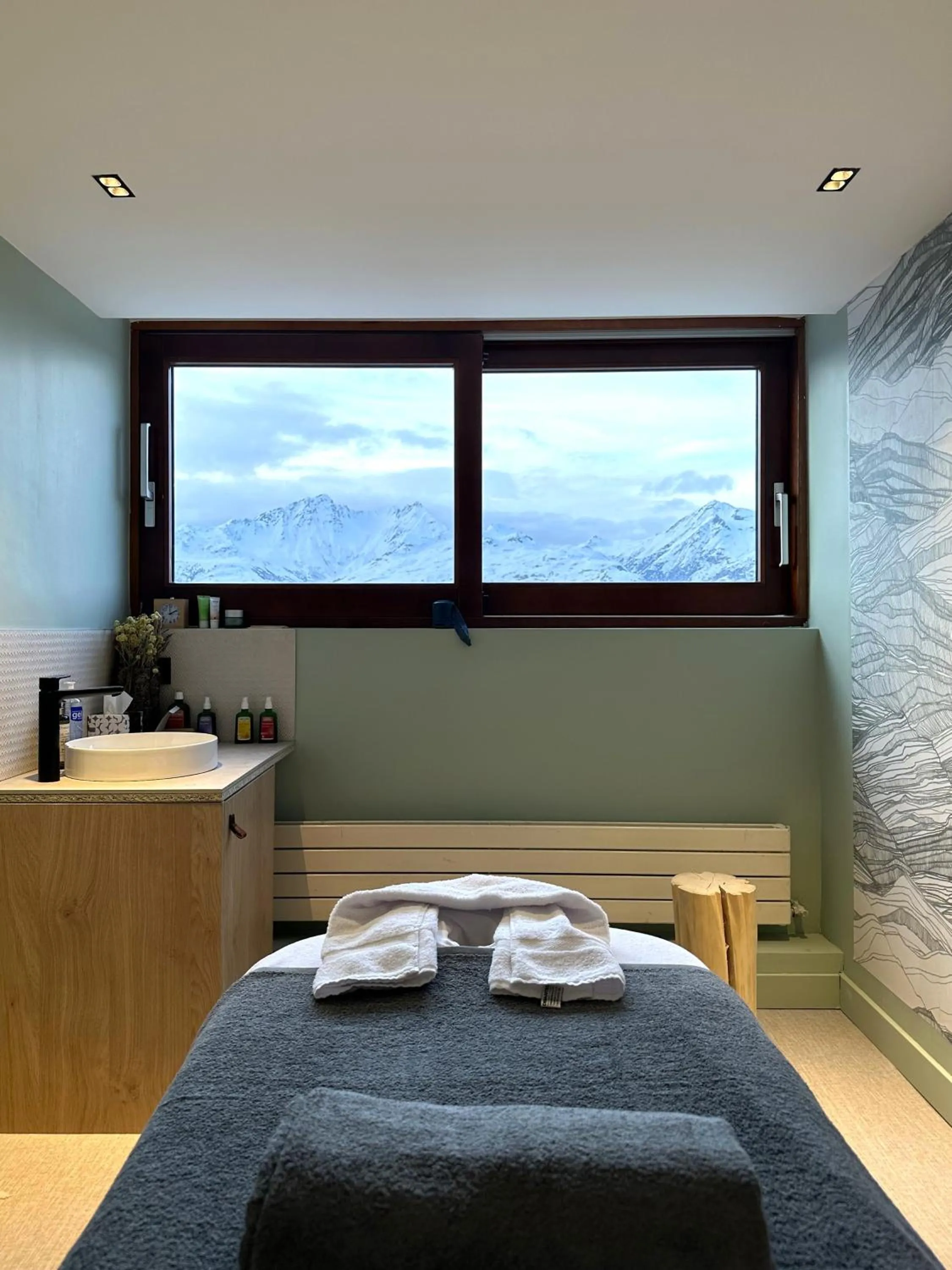 Massage, Bed in La Cachette, Friendly Hotel & Spa