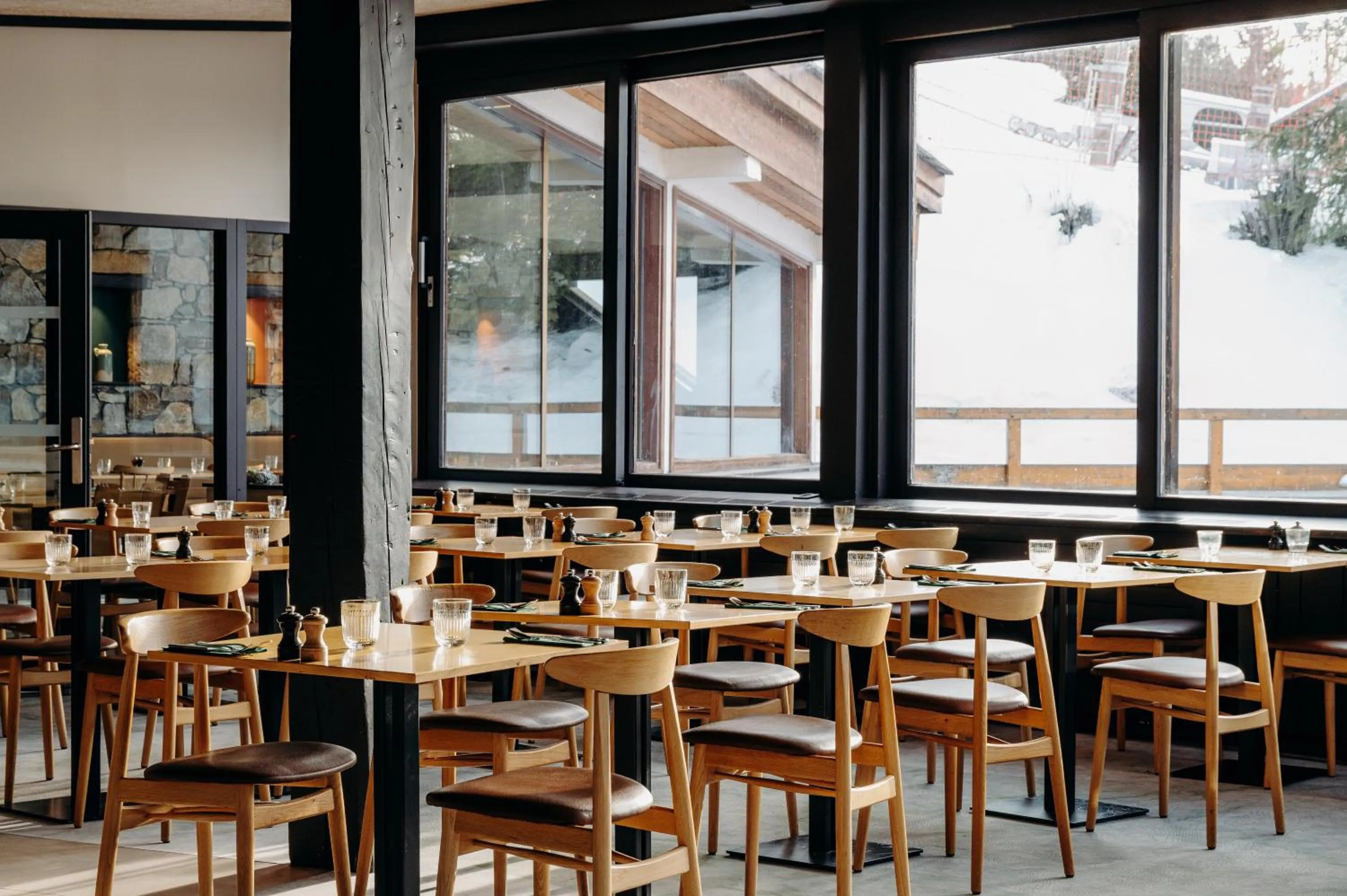 Restaurant/places to eat in La Cachette, Friendly Hotel & Spa