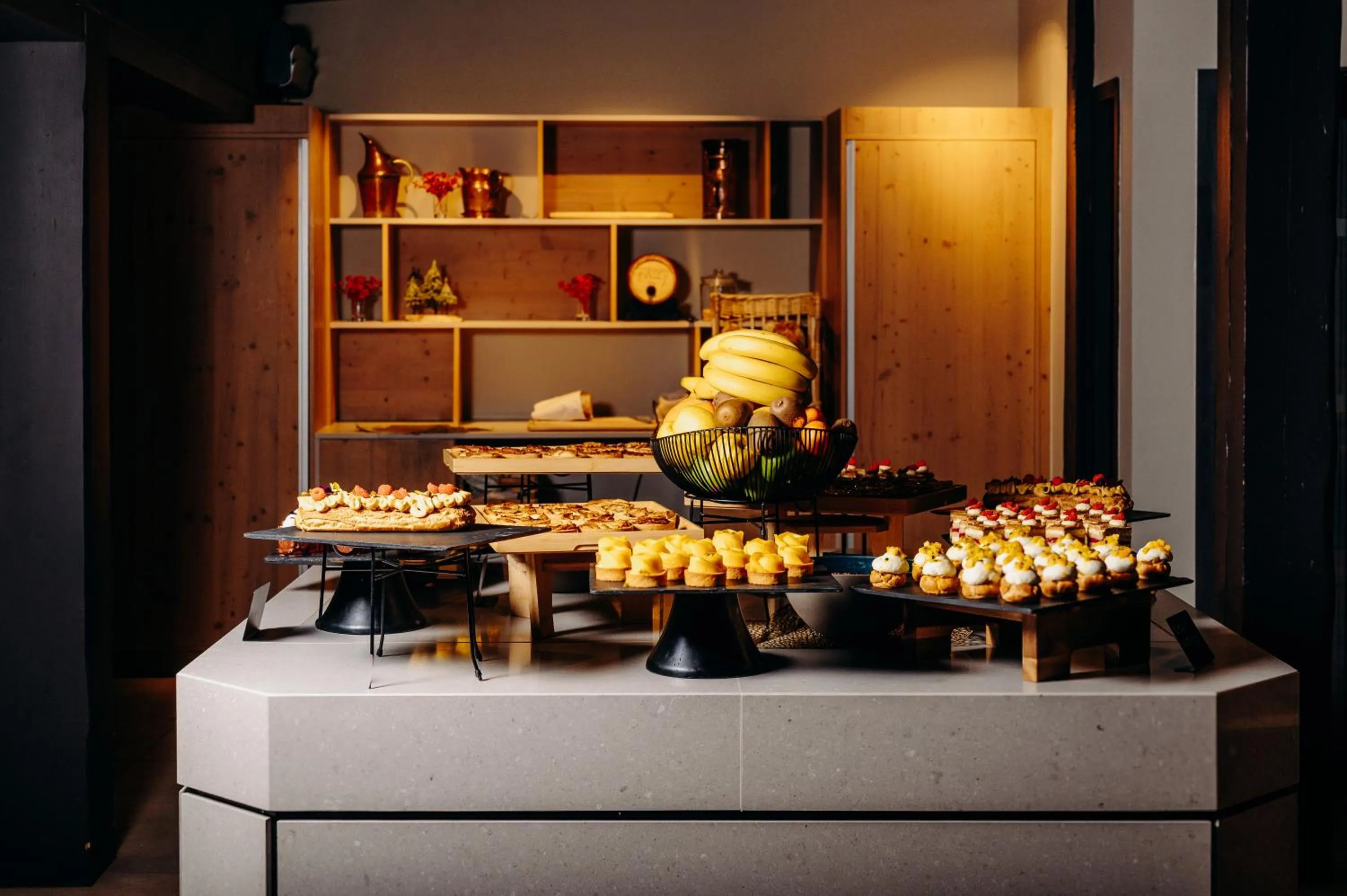 Restaurant/places to eat in La Cachette, Friendly Hotel & Spa