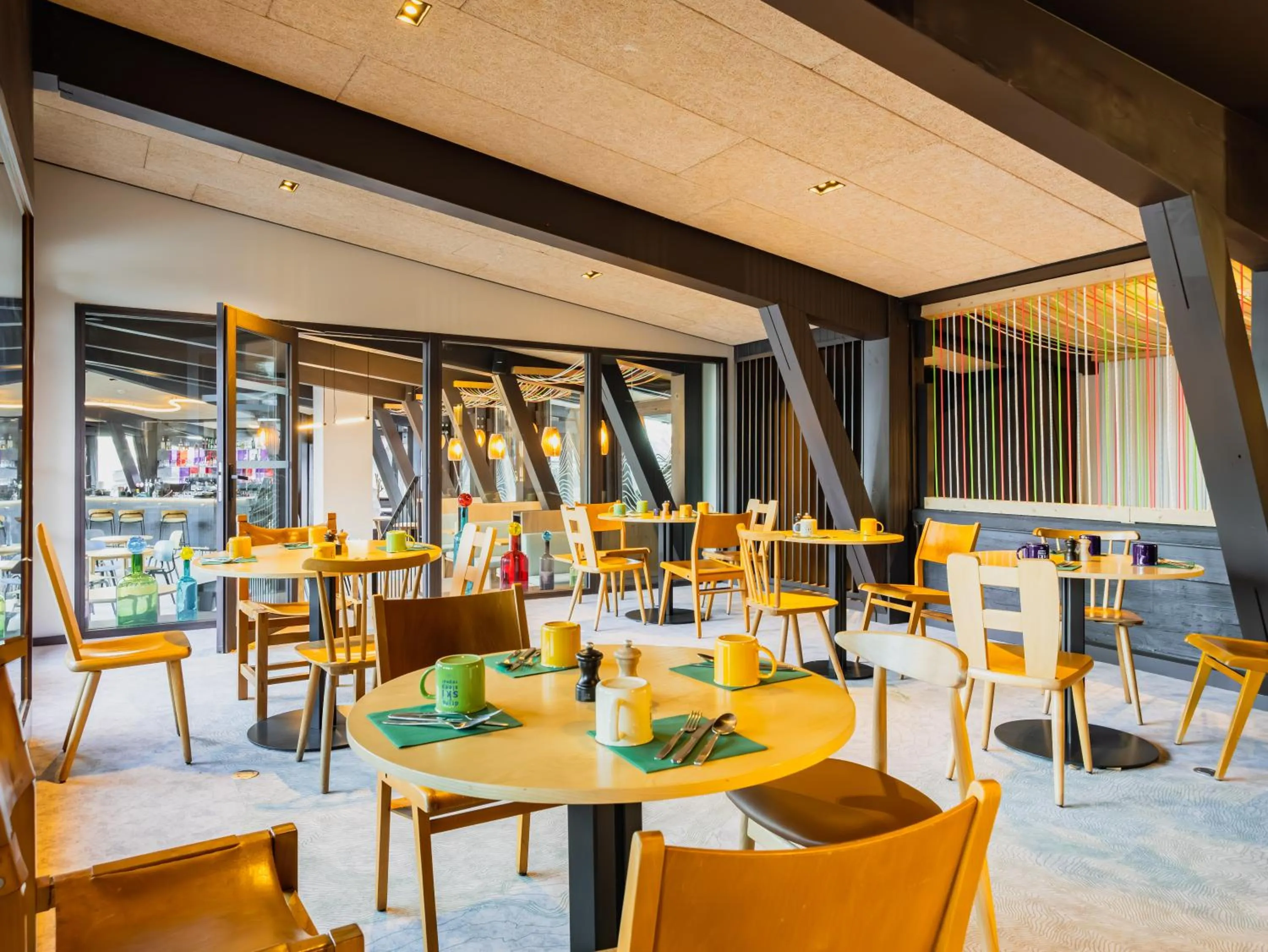 Restaurant/places to eat in La Cachette, Friendly Hotel & Spa