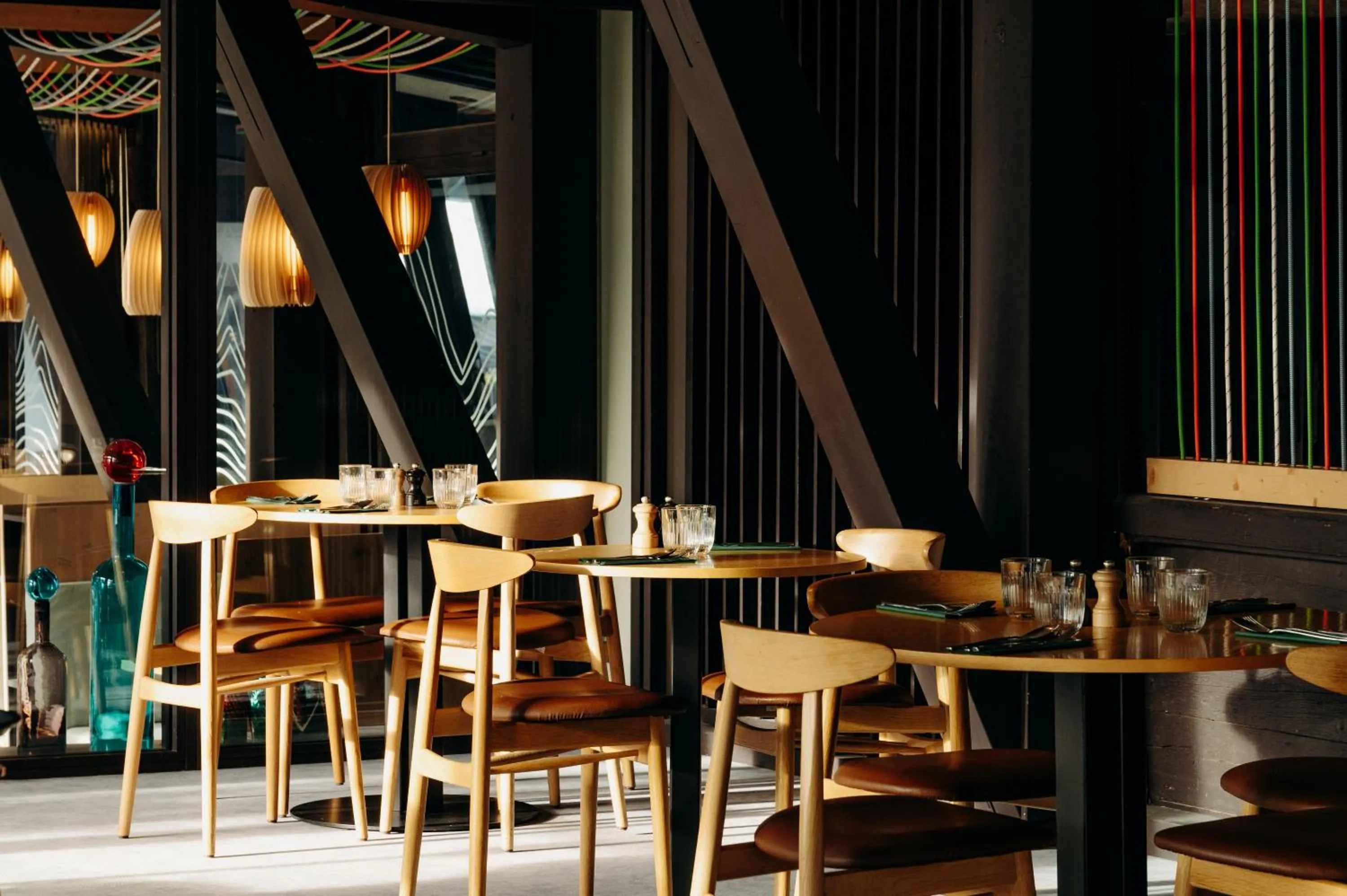 Restaurant/places to eat in La Cachette, Friendly Hotel & Spa