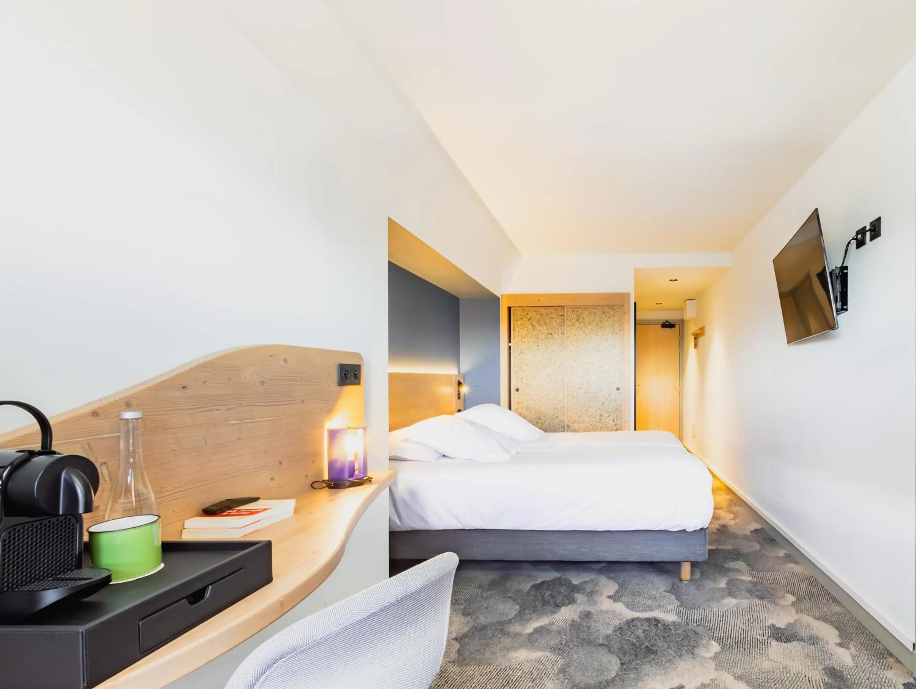 Photo of the whole room, Bed in La Cachette, Friendly Hotel & Spa