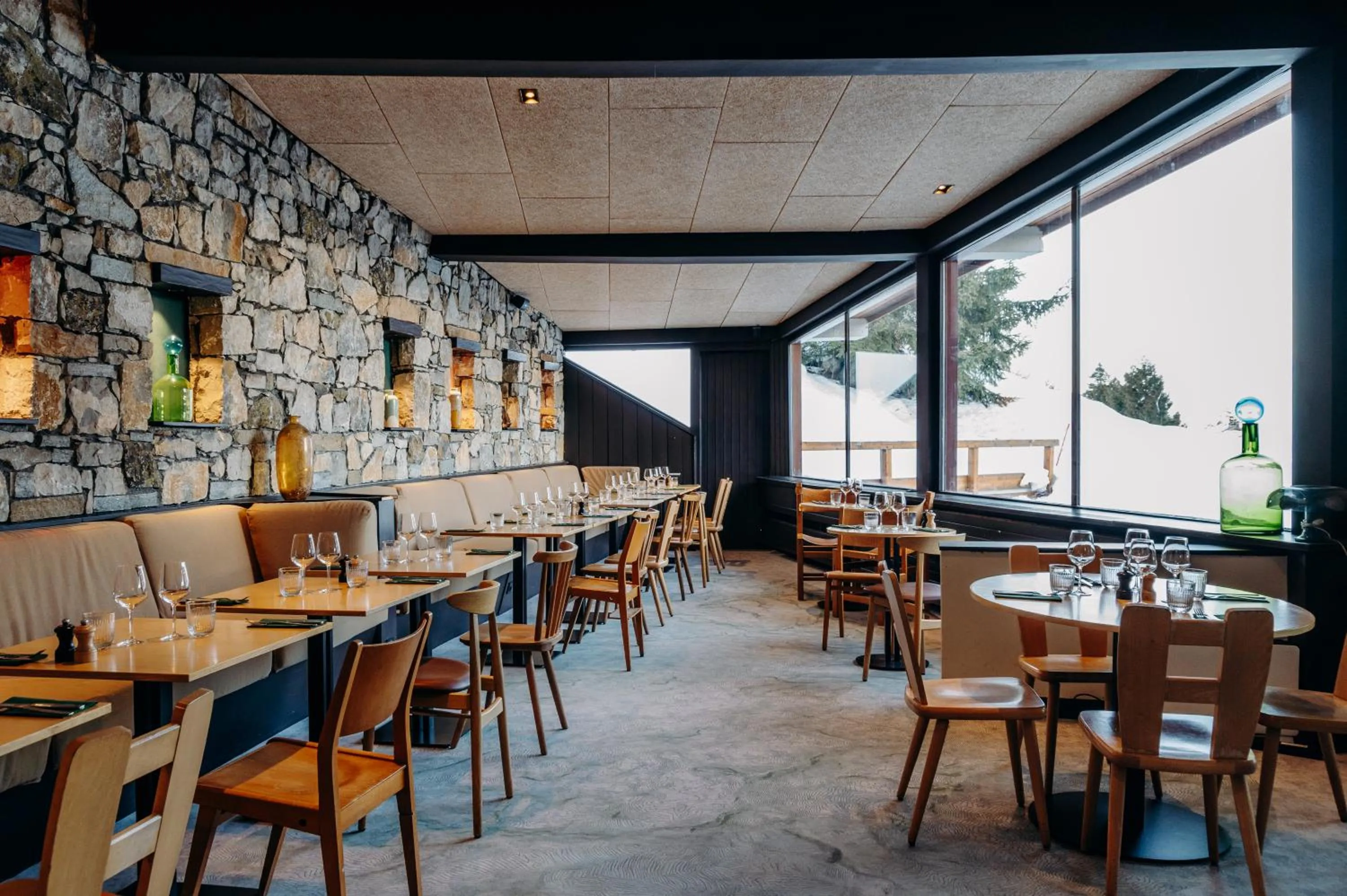 Restaurant/places to eat in La Cachette, Friendly Hotel & Spa