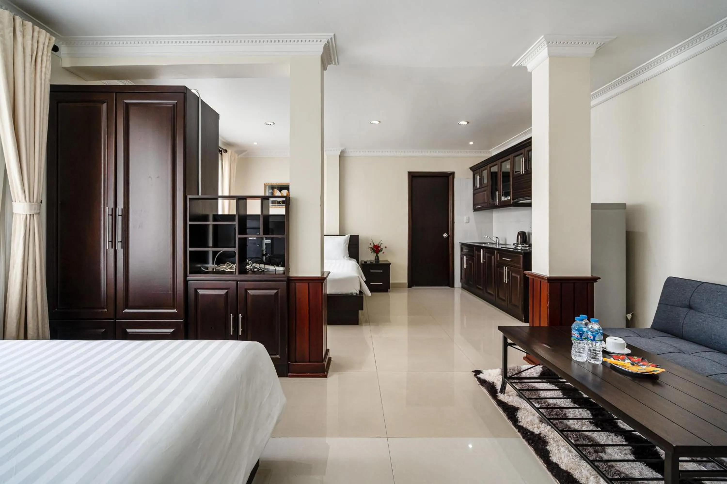 Bed in La Bonita Hotel and Apartments