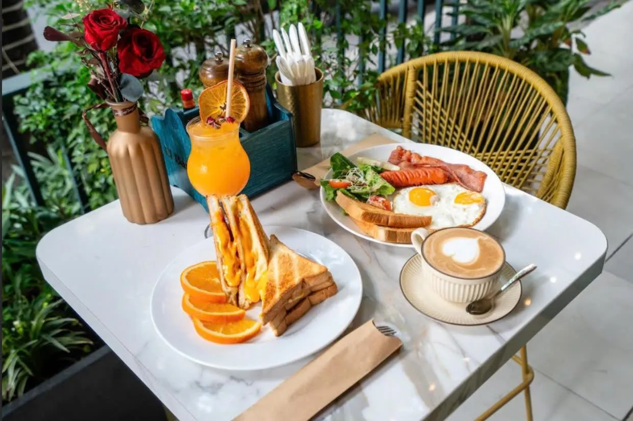 Breakfast in La Bonita Hotel and Apartments