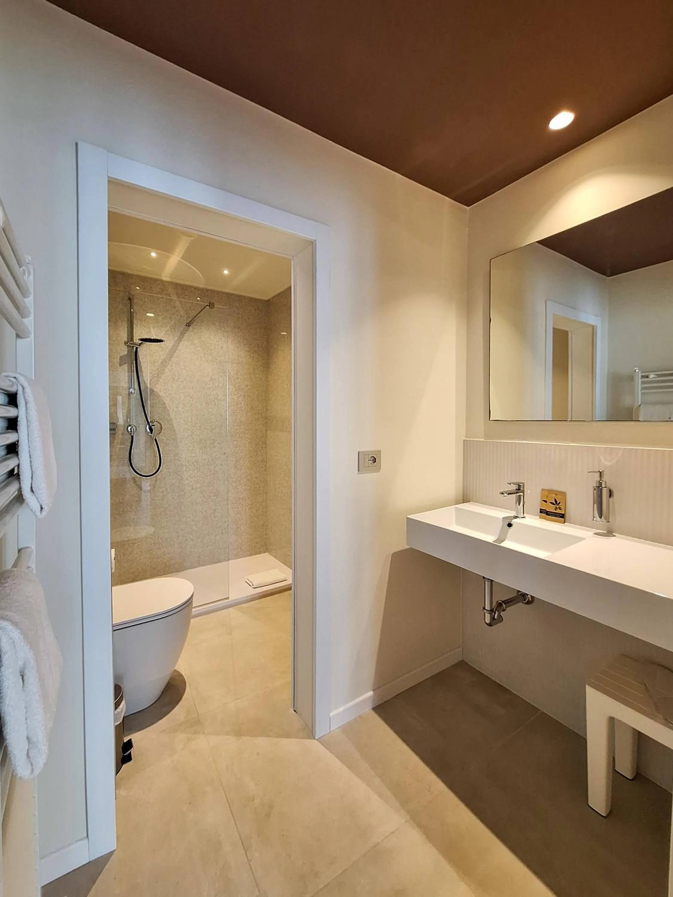 Toilet in Hotel Lauri