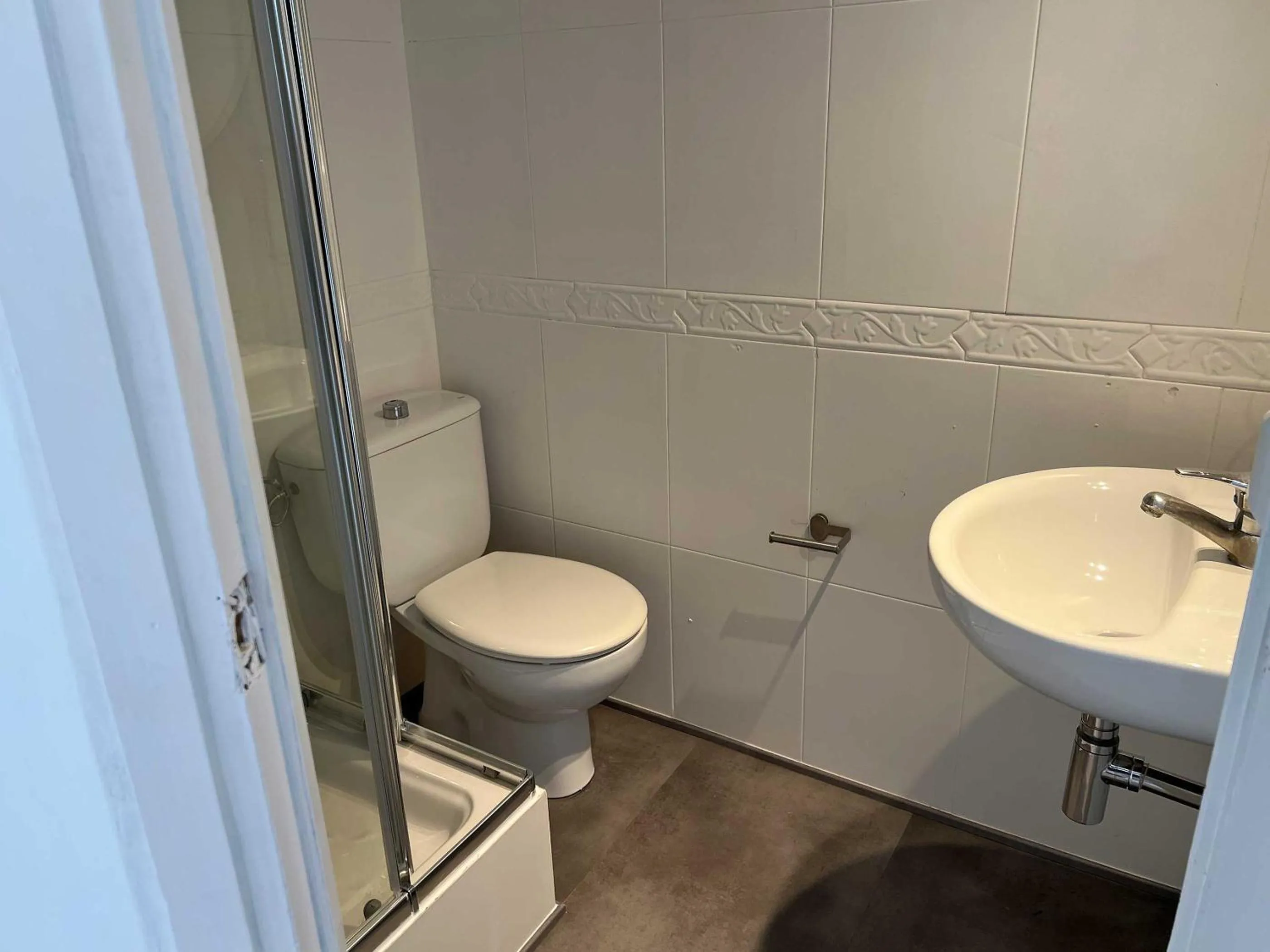 Bathroom in The MO GOTIC