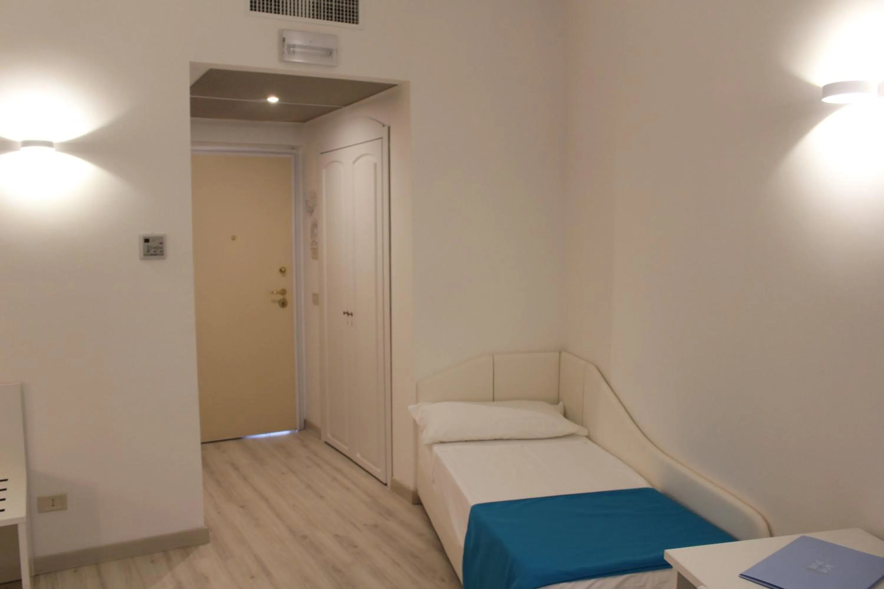 Bedroom, Bed in Nicolaus Prime Il Gabbiano Hotel