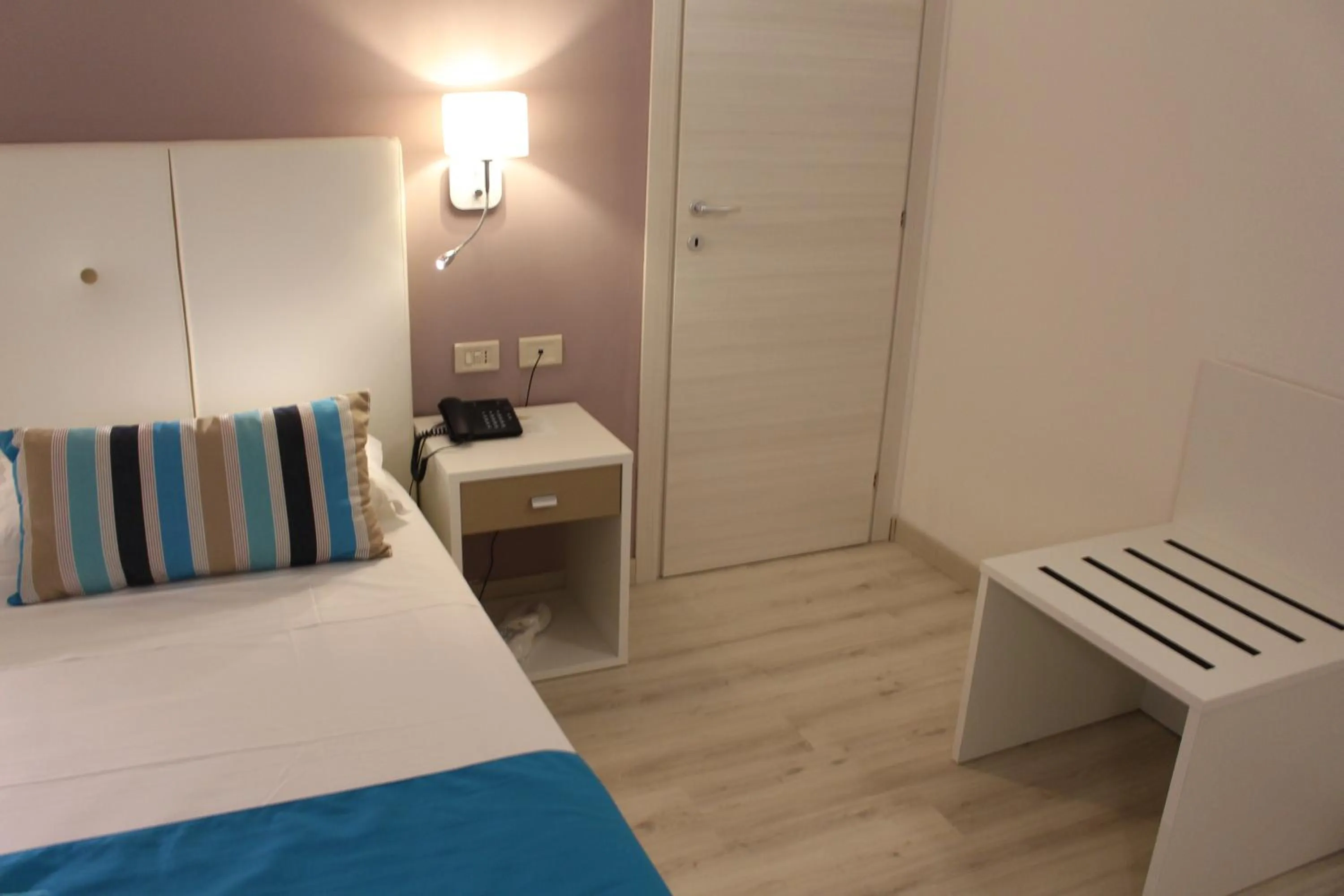 Bedroom, Bed in Nicolaus Prime Il Gabbiano Hotel