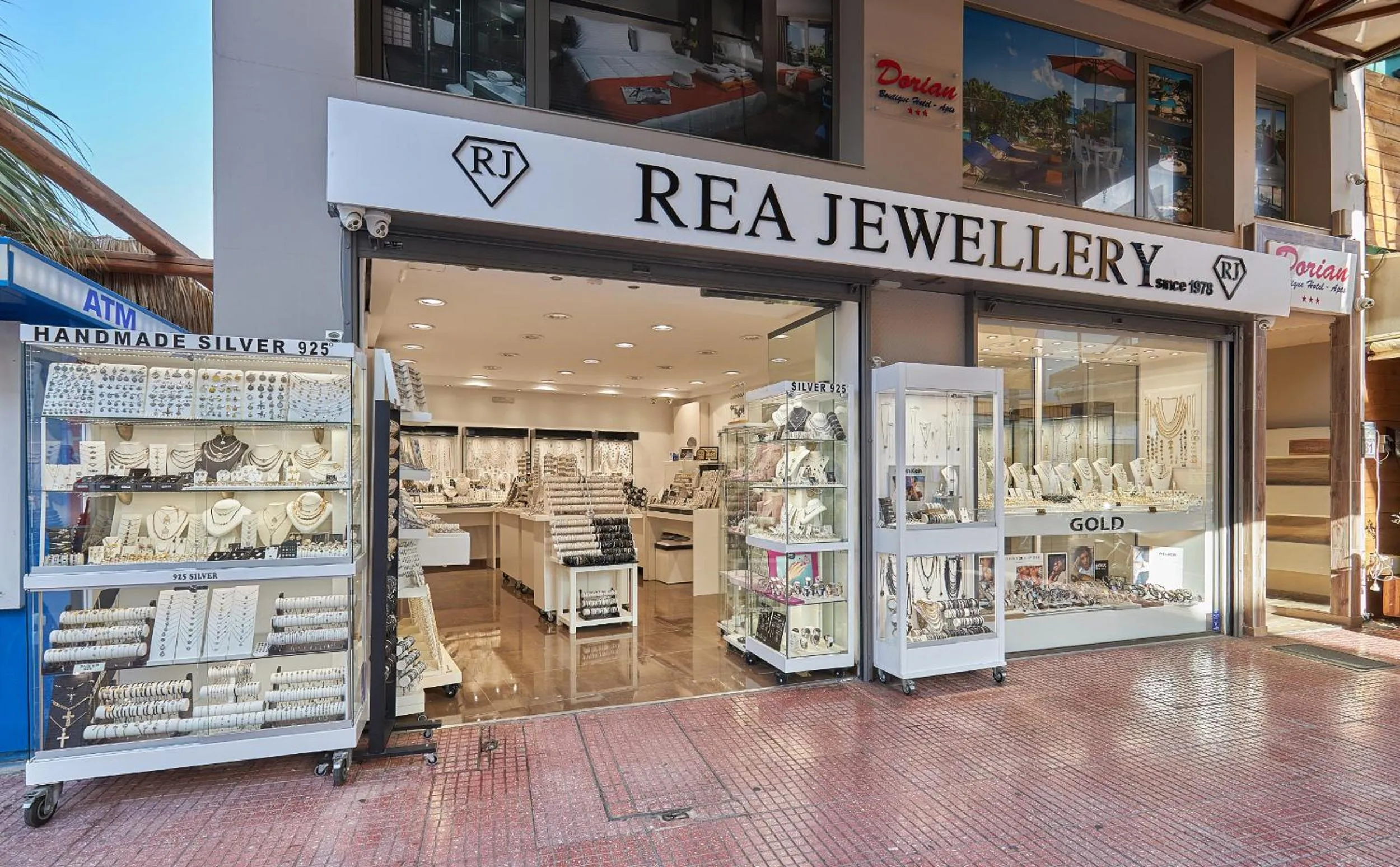 Shopping Area in Dorian Boutique Hotel-Apartments