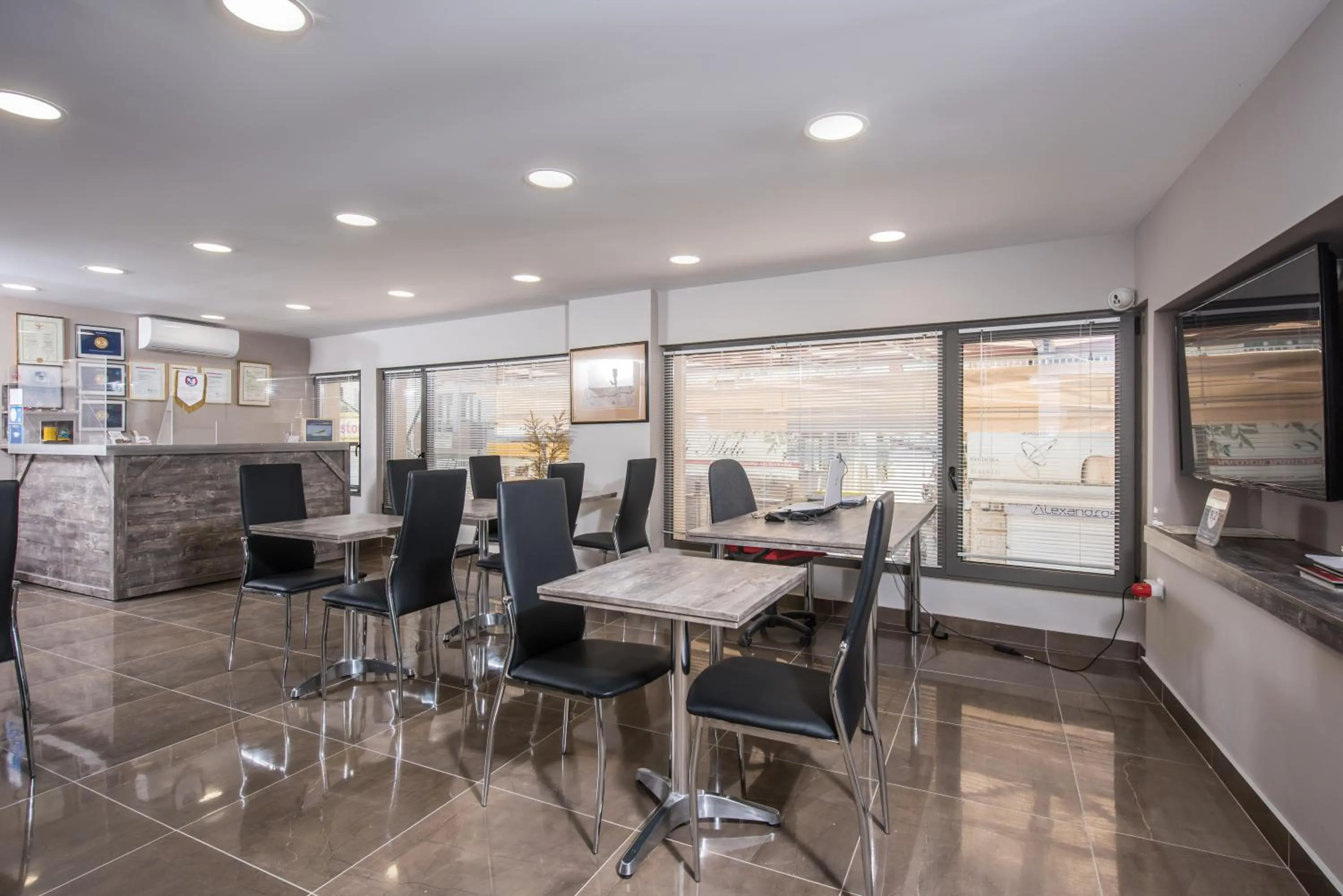 Business facilities in Dorian Boutique Hotel-Apartments