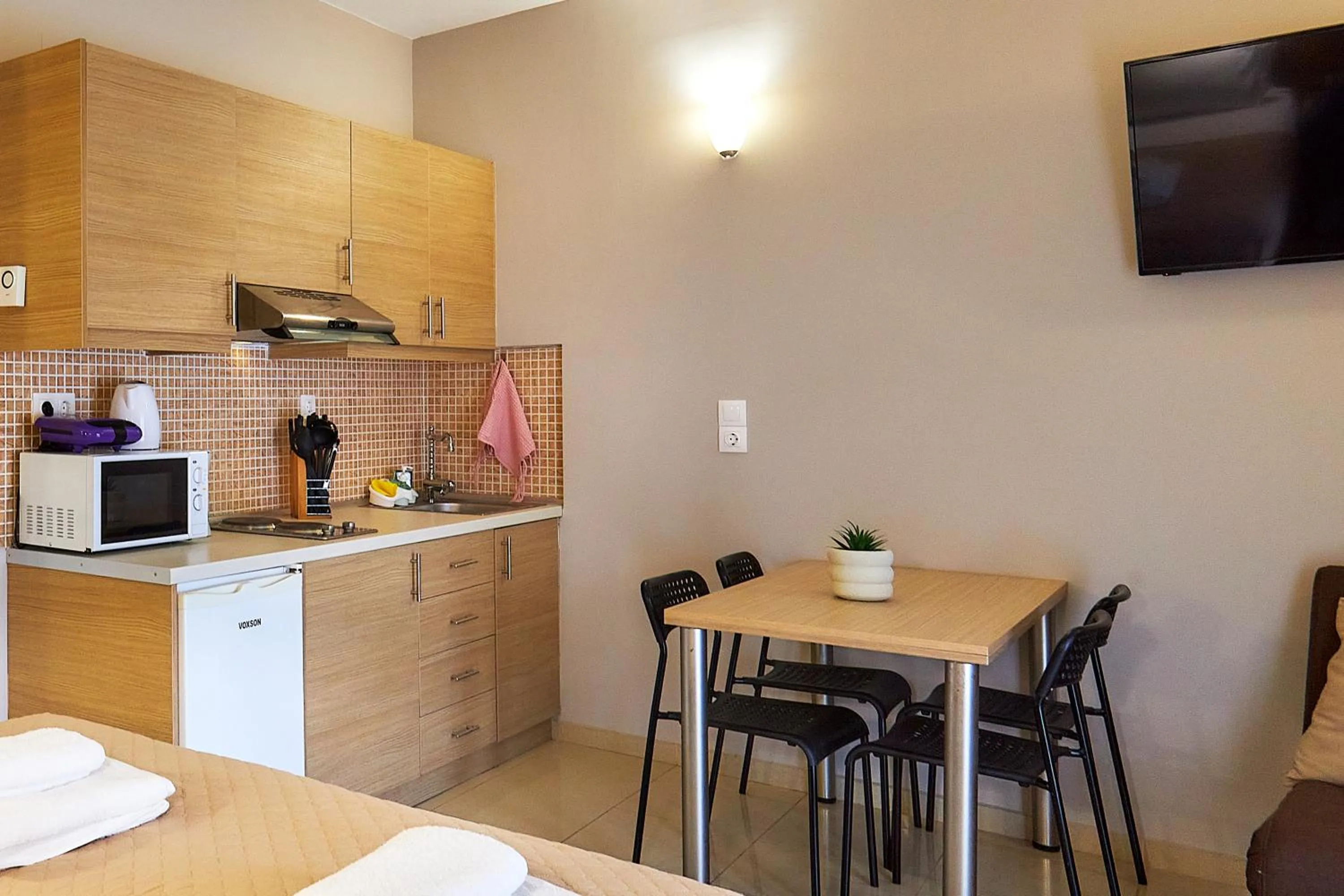 microwave in Dorian Boutique Hotel-Apartments