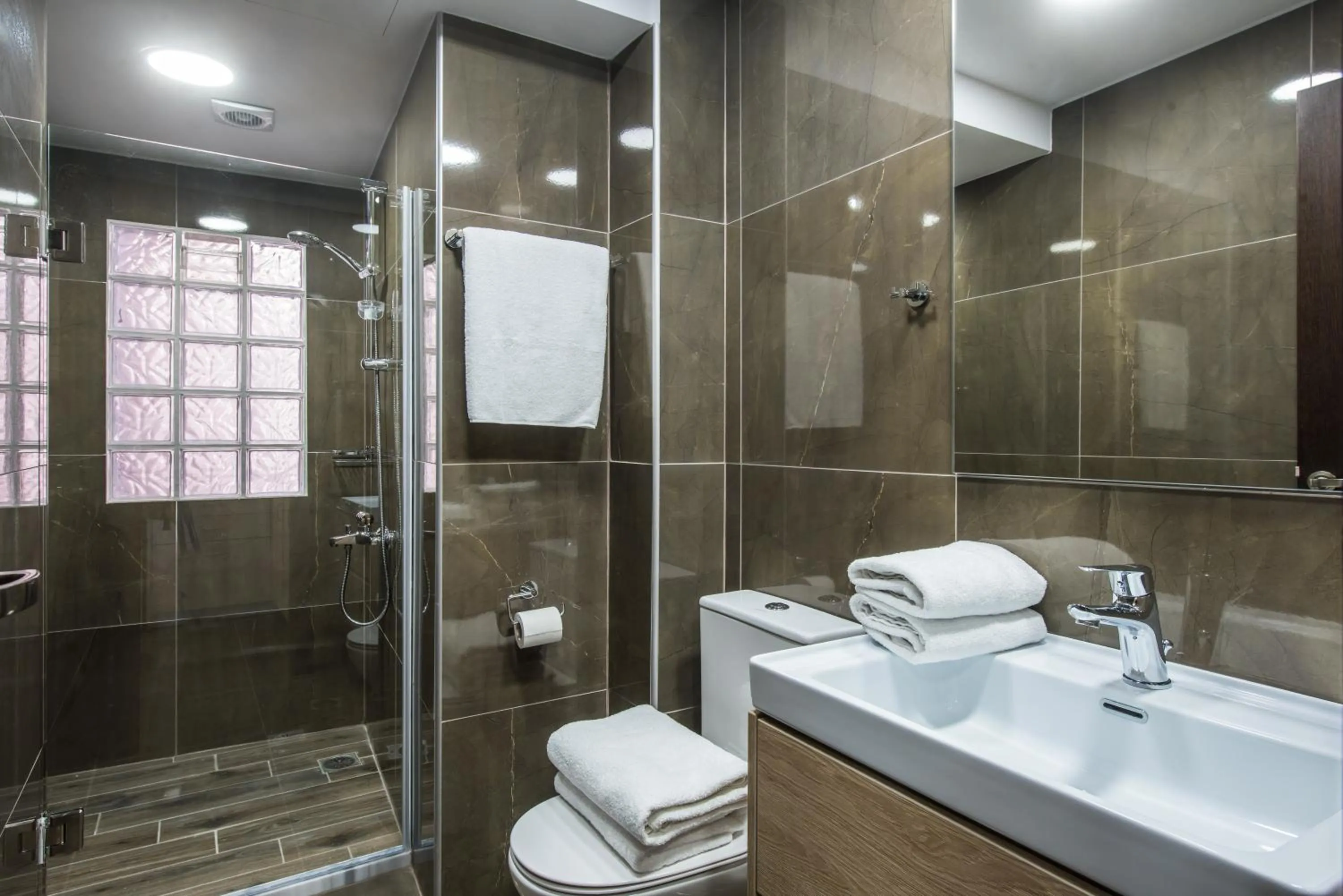 Bathroom in Dorian Boutique Hotel-Apartments