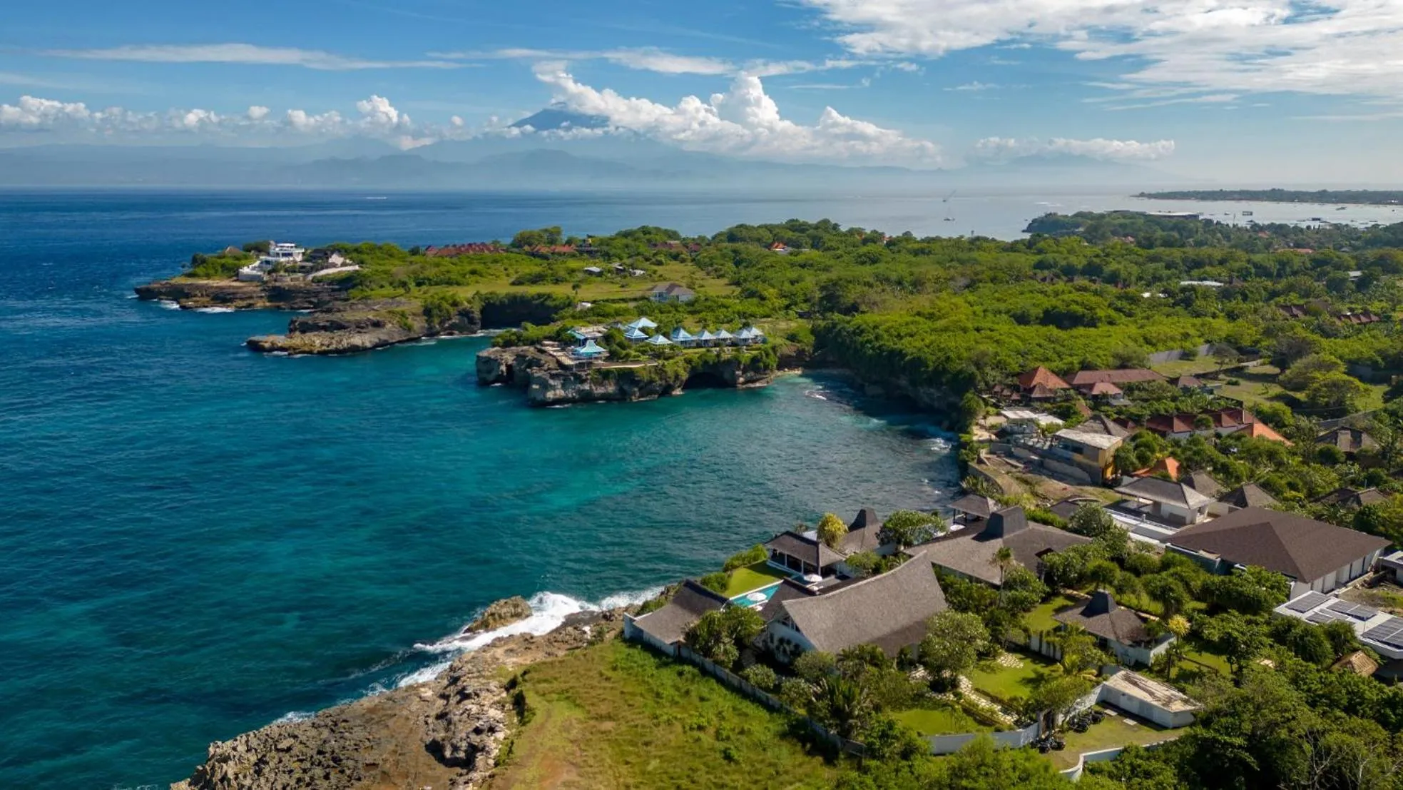Property building in Casa del Mar