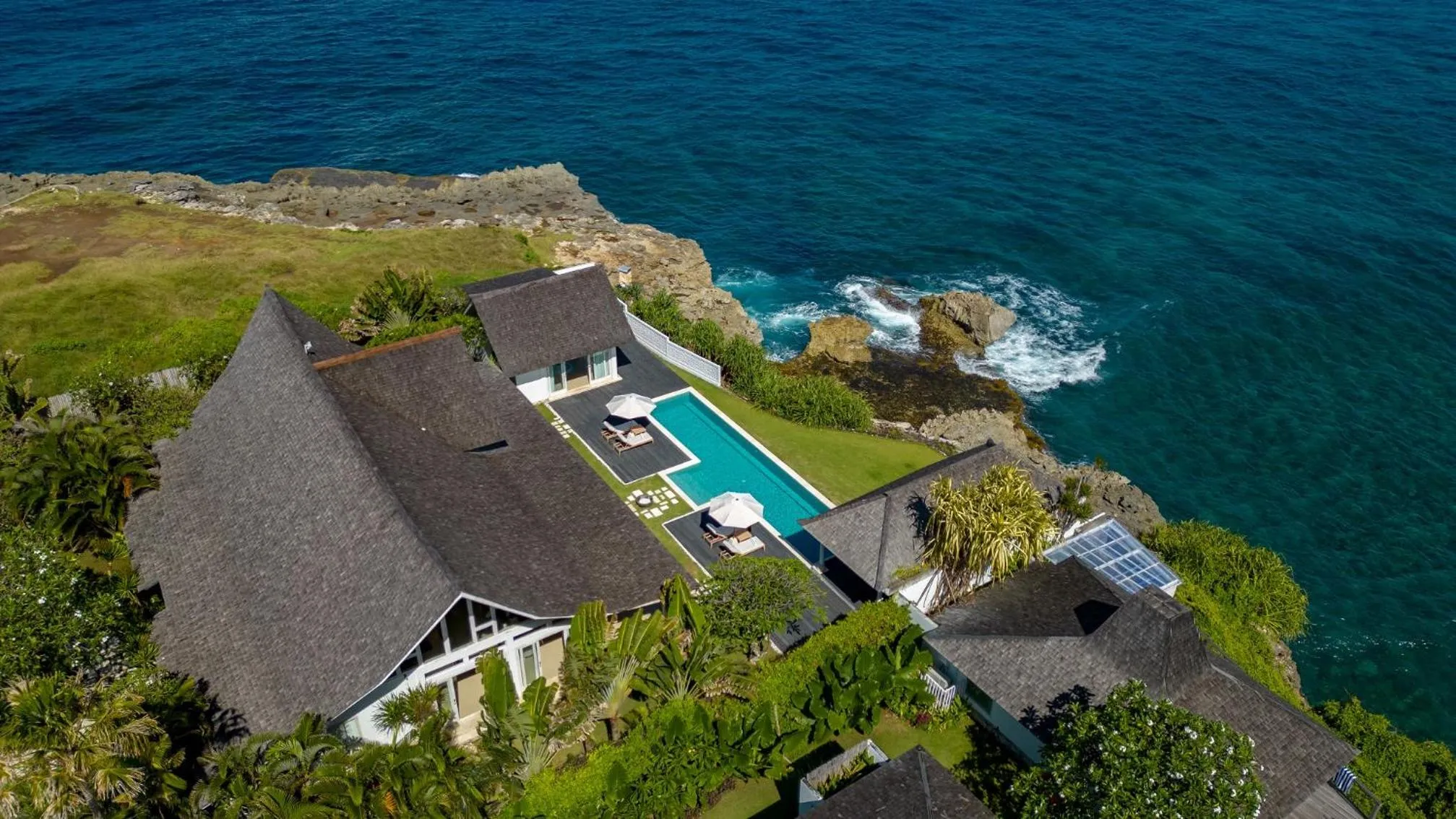 Property building in Casa del Mar