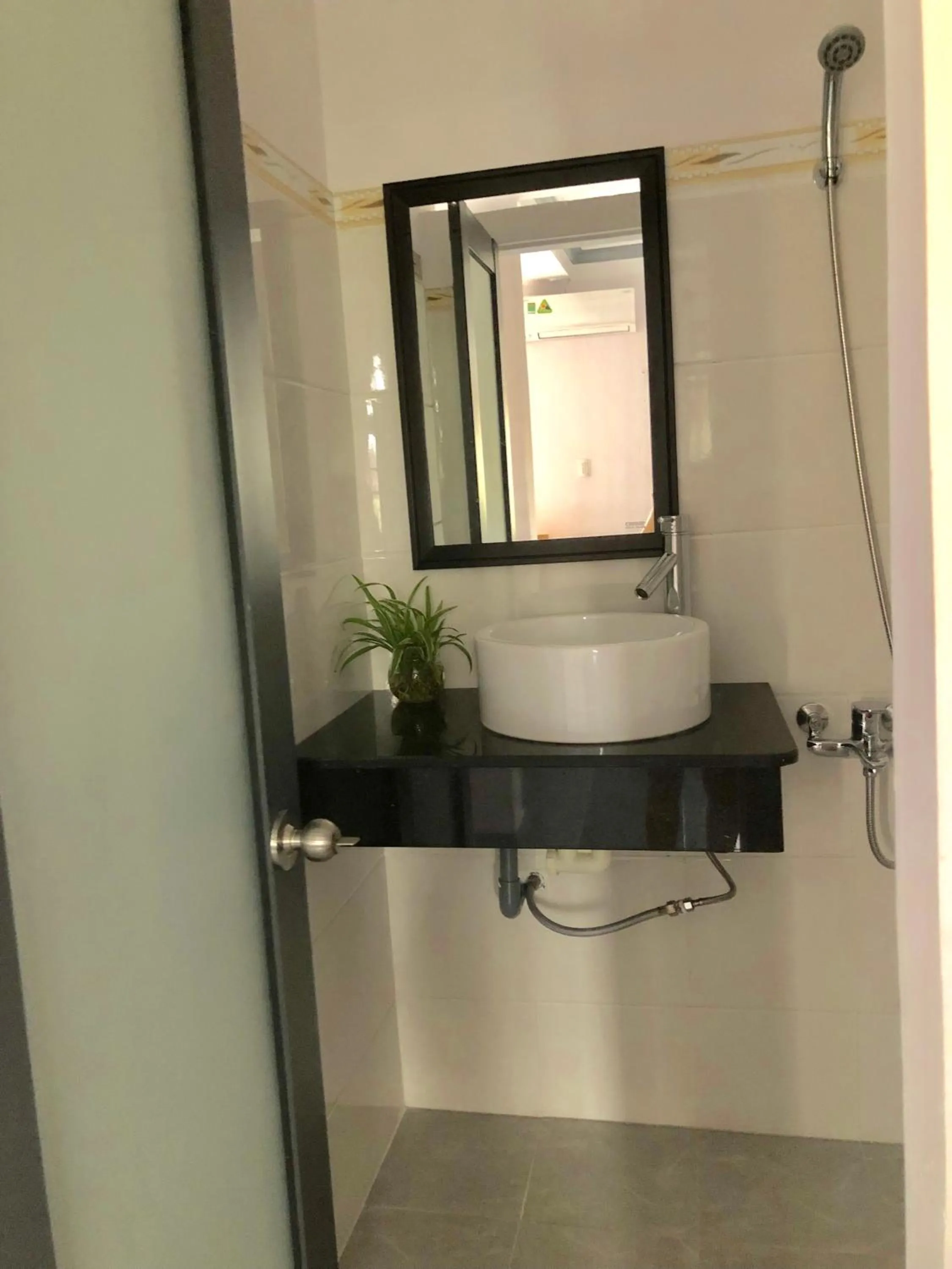 Bathroom in Hai Dang Homestay