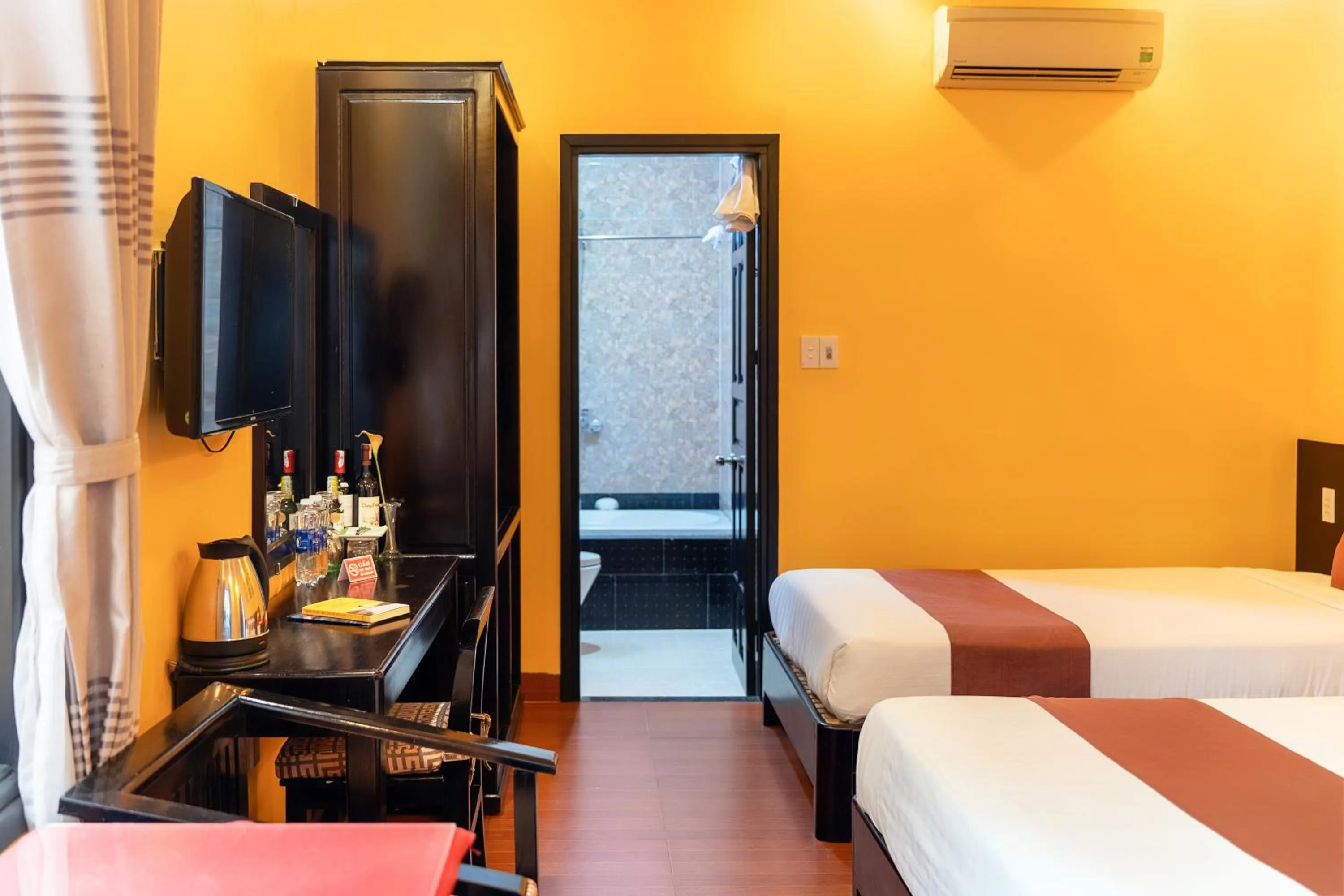 Photo of the whole room, Bed in Golden Bell Homestay