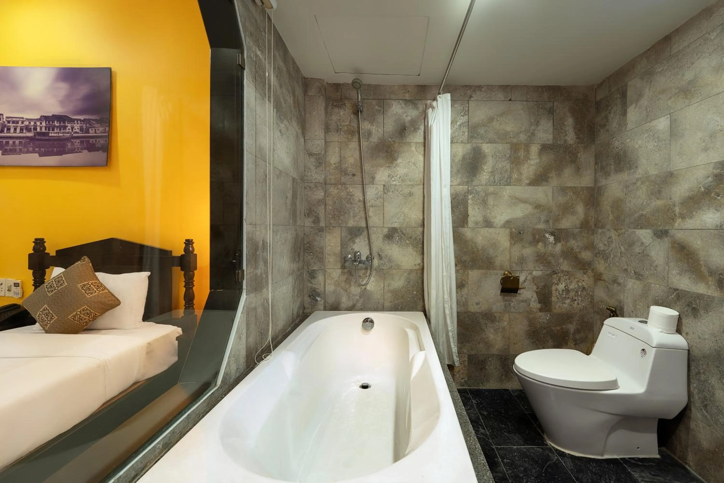 Toilet in Golden Bell Homestay