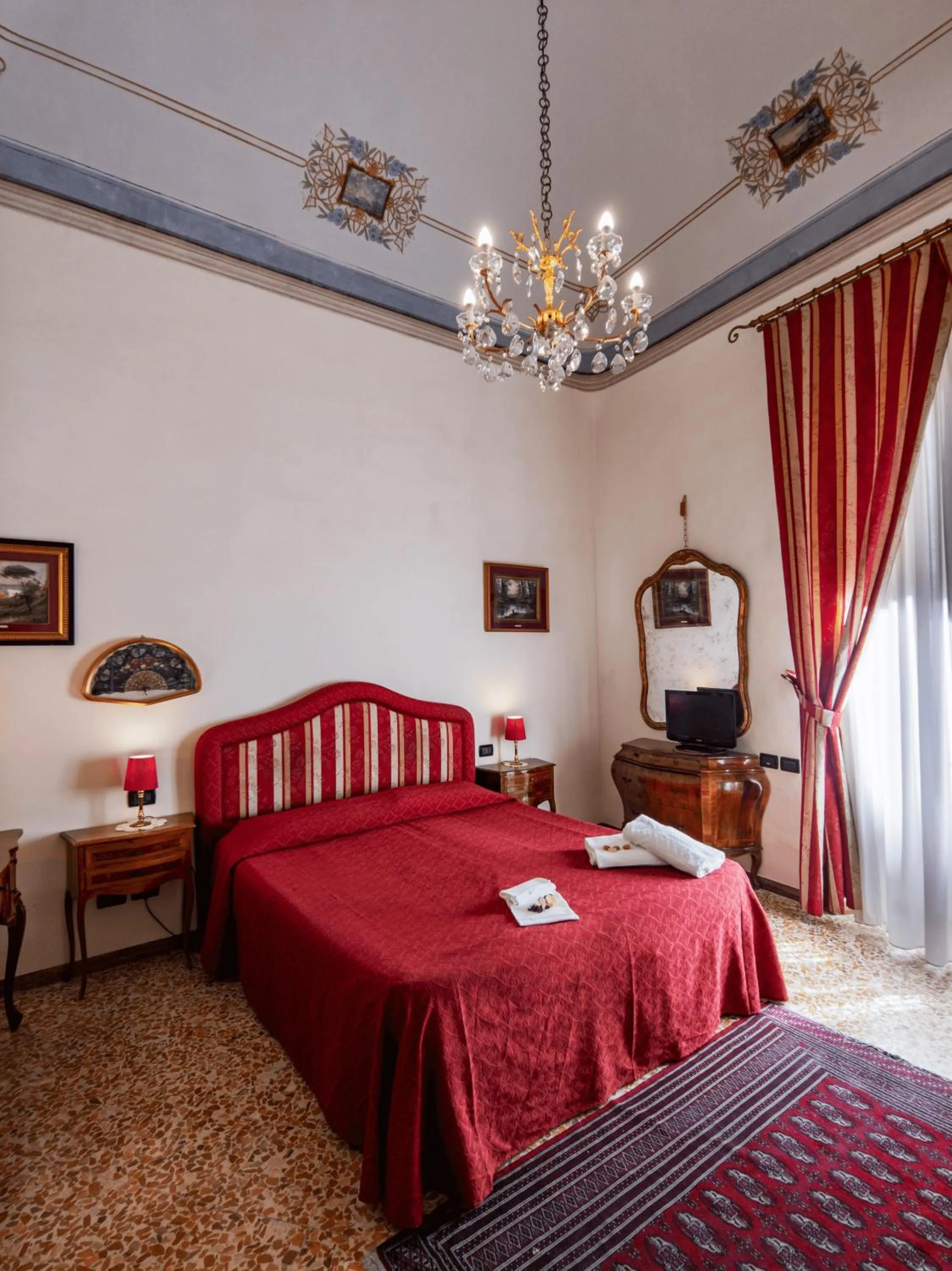 Comfort Double or Twin Room in B&B Siena In Centro - Diffuso