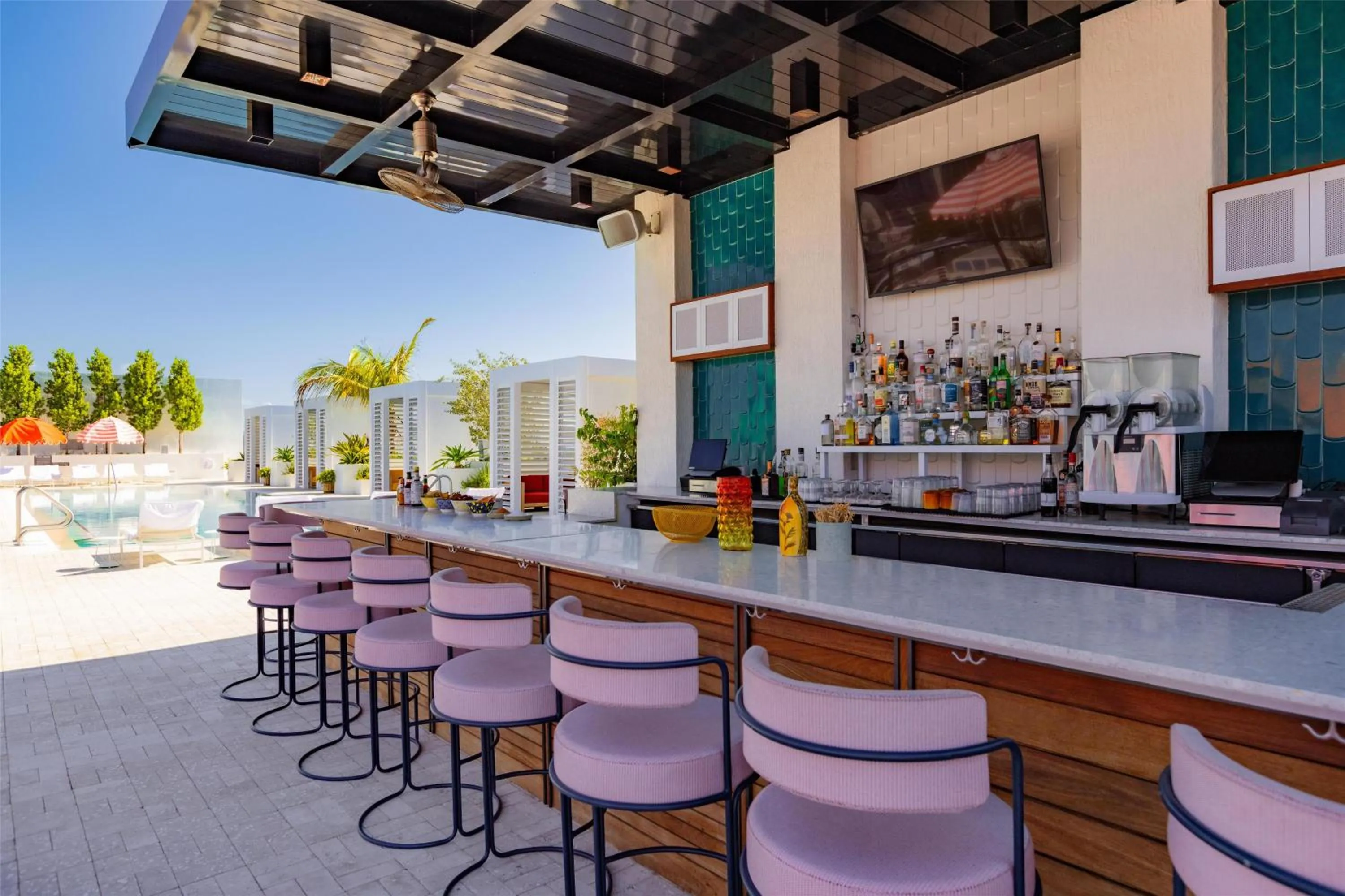 Lounge or bar in Arlo Wynwood Miami