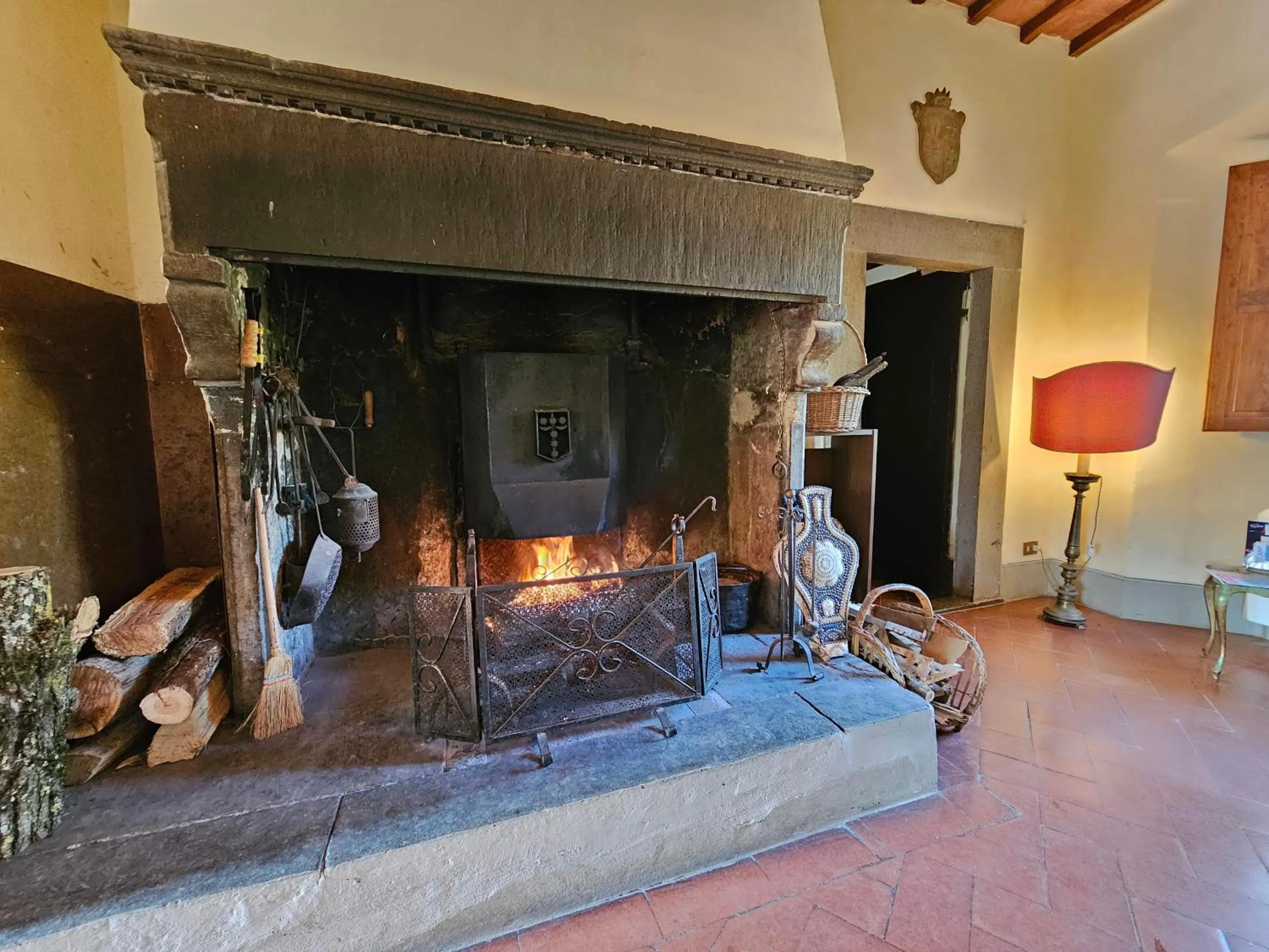 Communal lounge/ TV room in Villa Rigacci