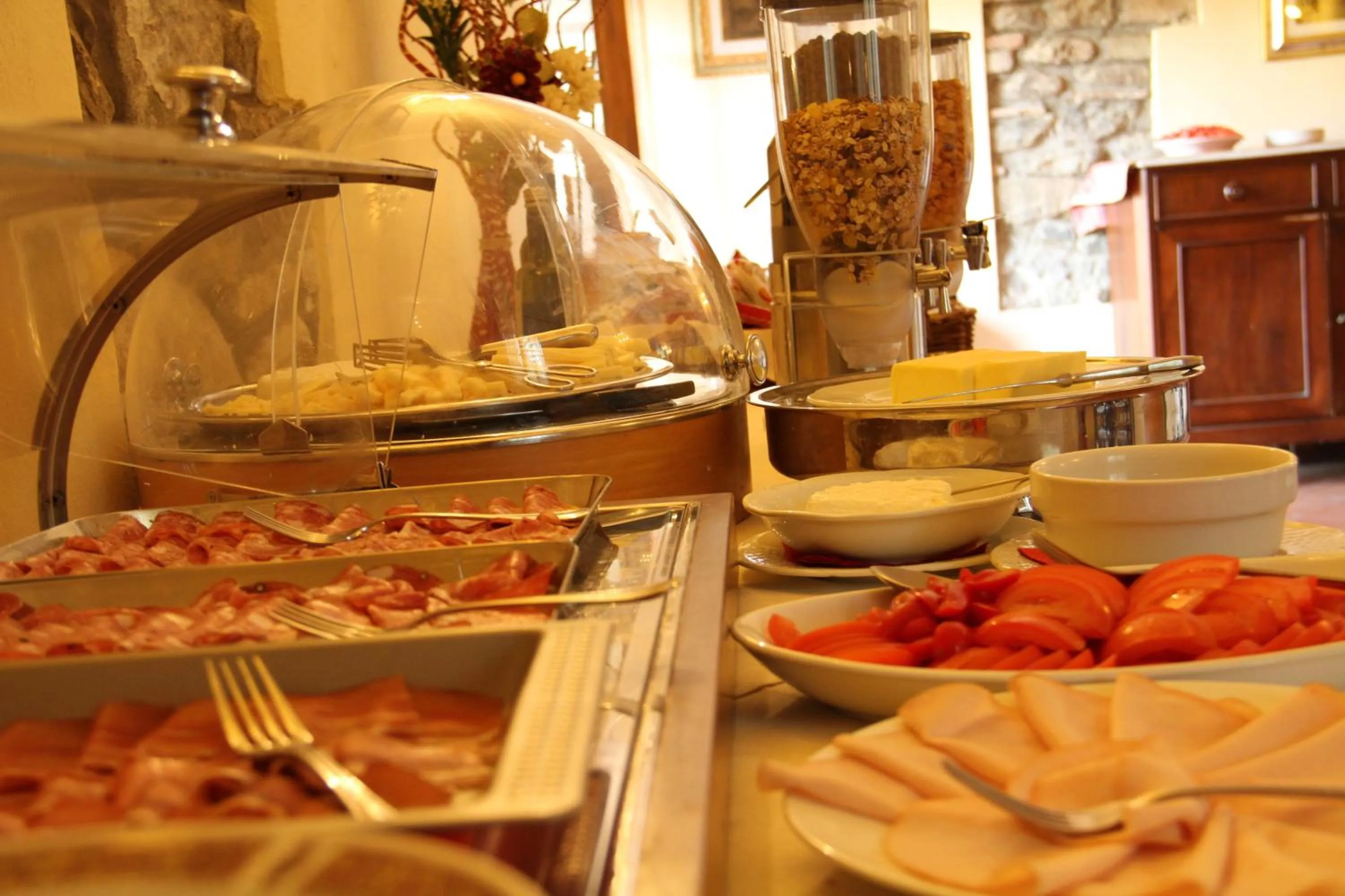 Continental breakfast in Villa Rigacci