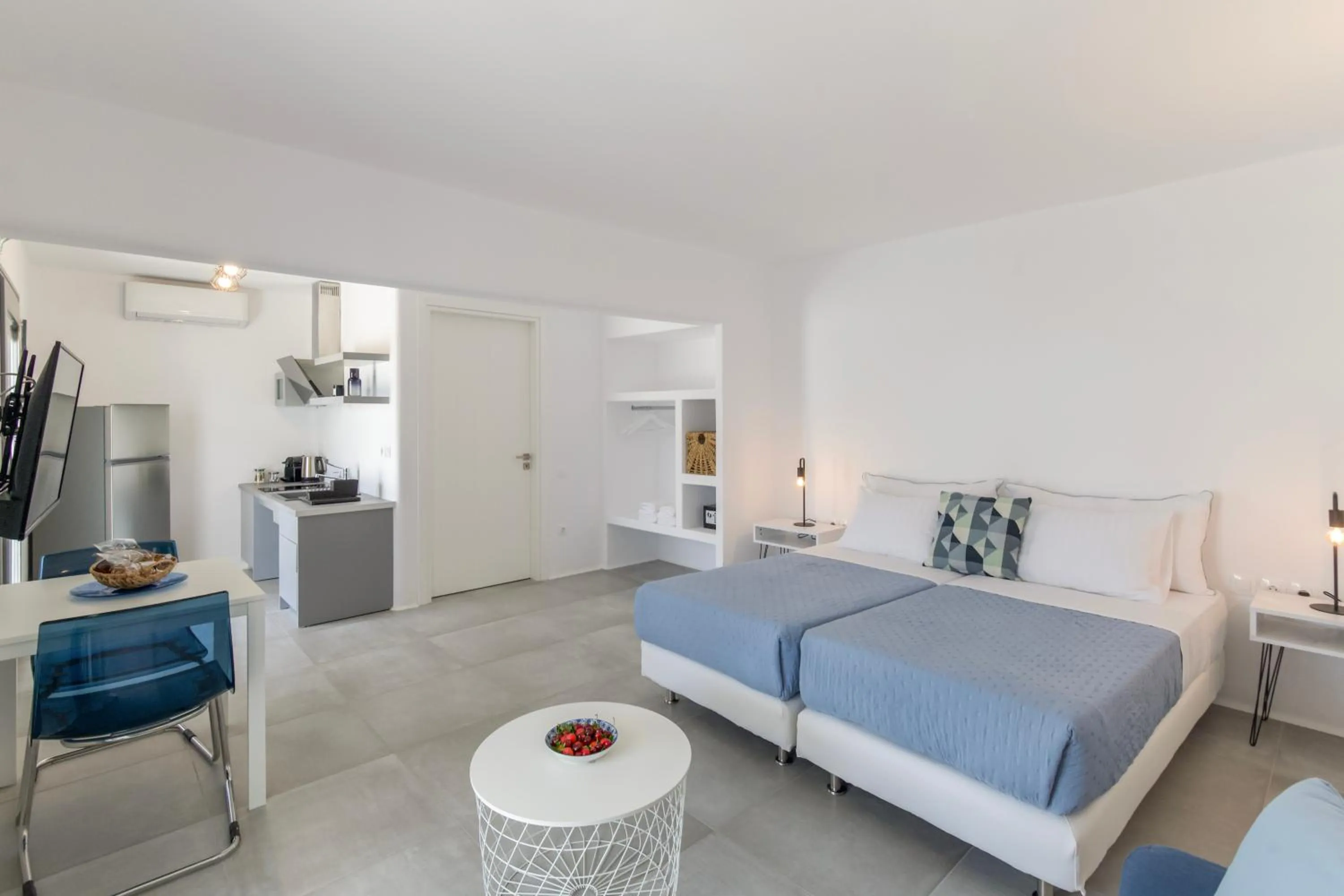 Bed in Alexander Suites