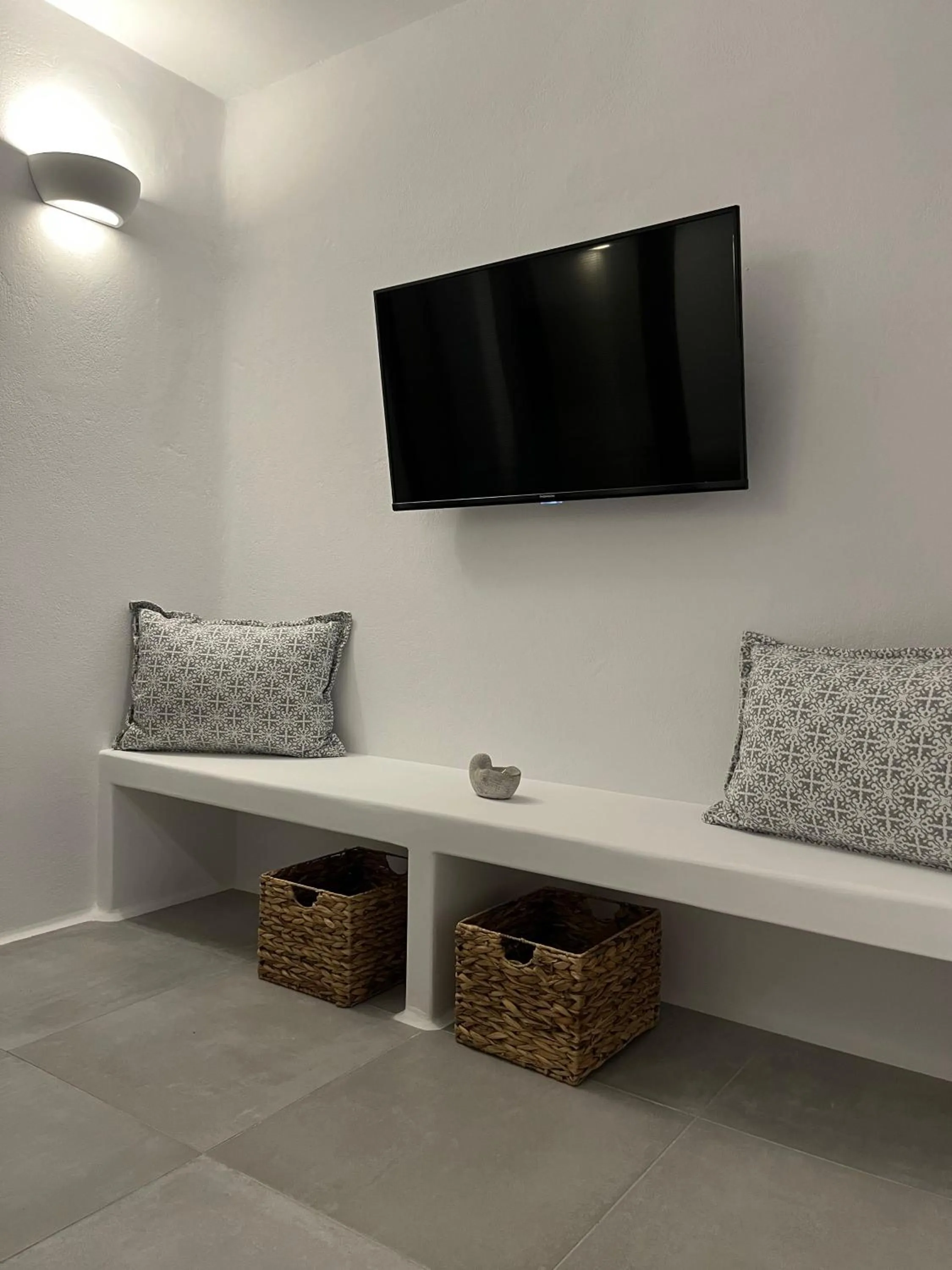 TV and multimedia in Alexander Suites