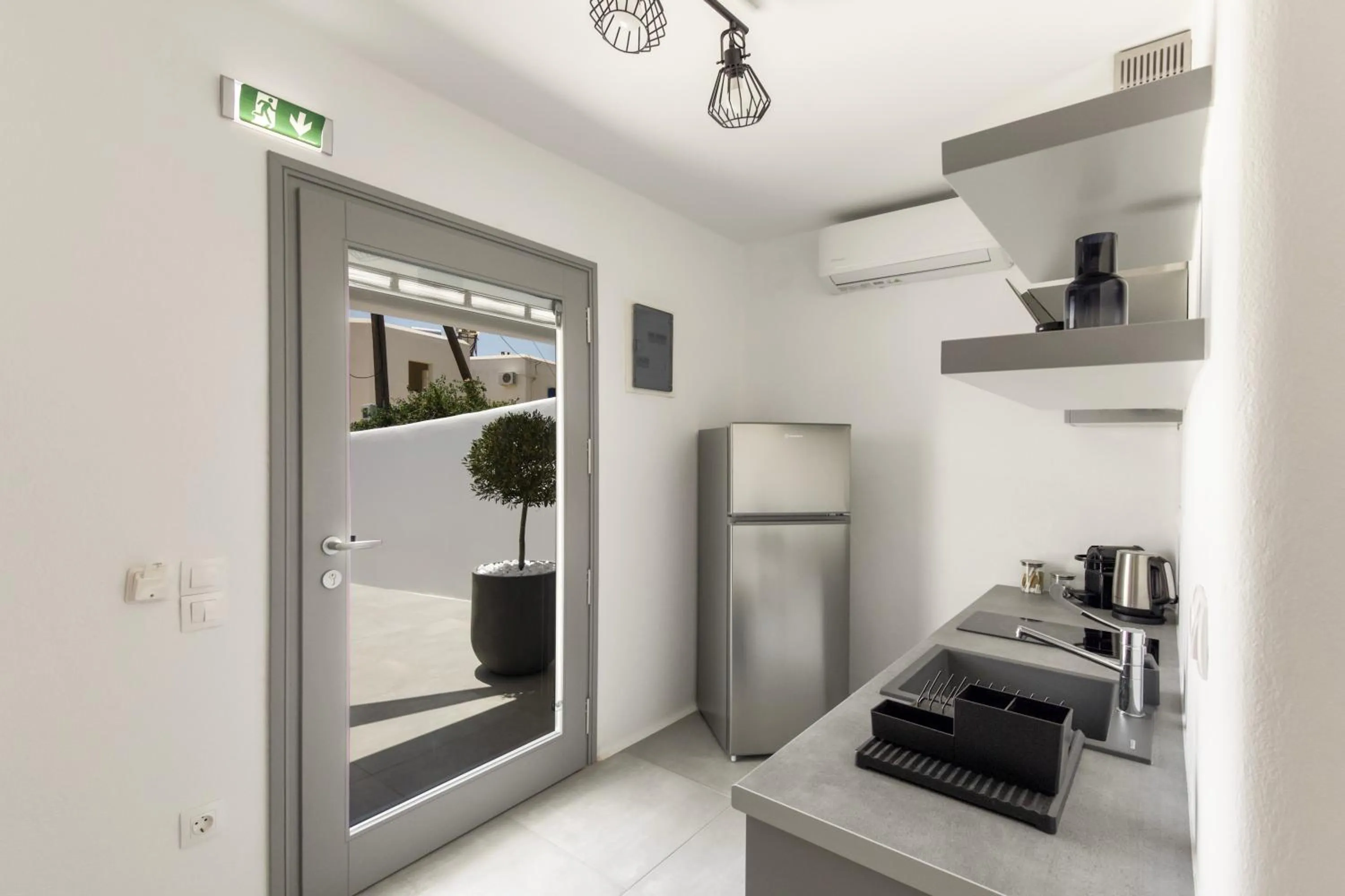 Kitchen or kitchenette in Alexander Suites