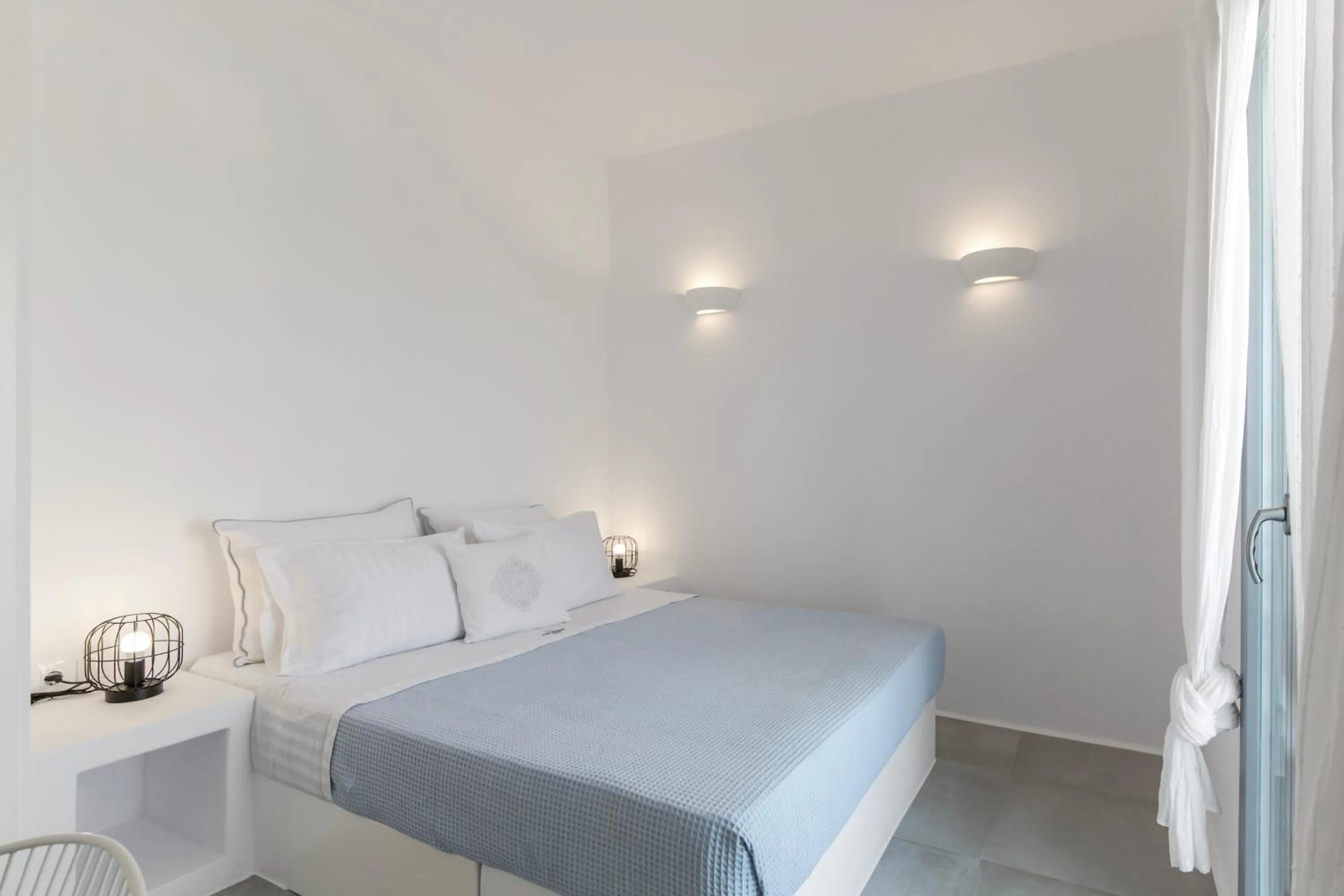 Bed in Alexander Suites