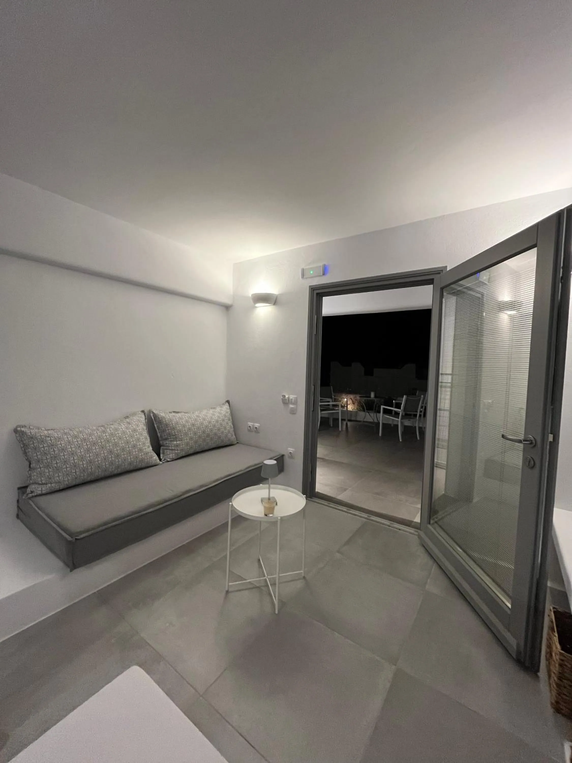 Patio in Alexander Suites