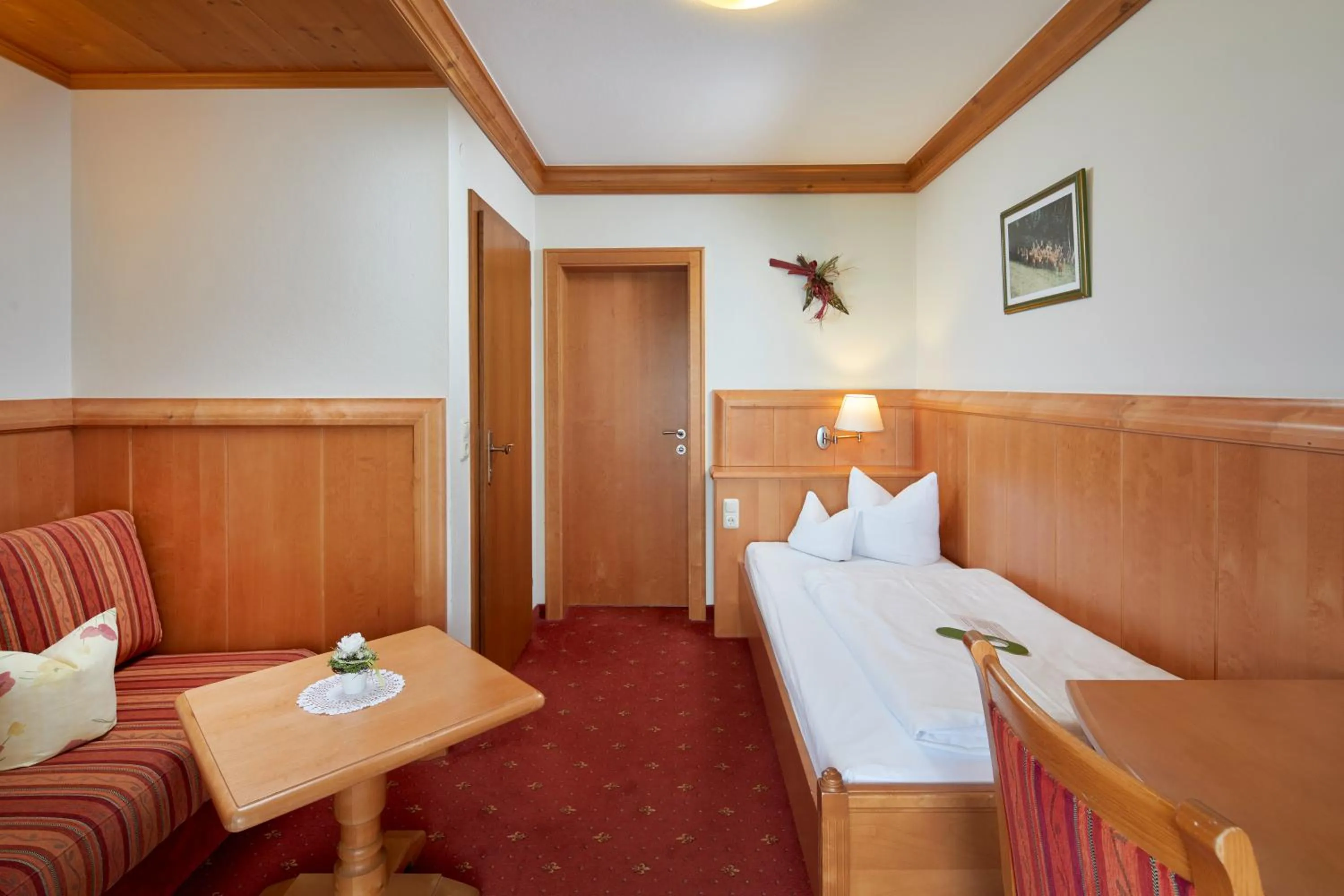 Photo of the whole room, Bed in Hotel Gasthof Abelhof