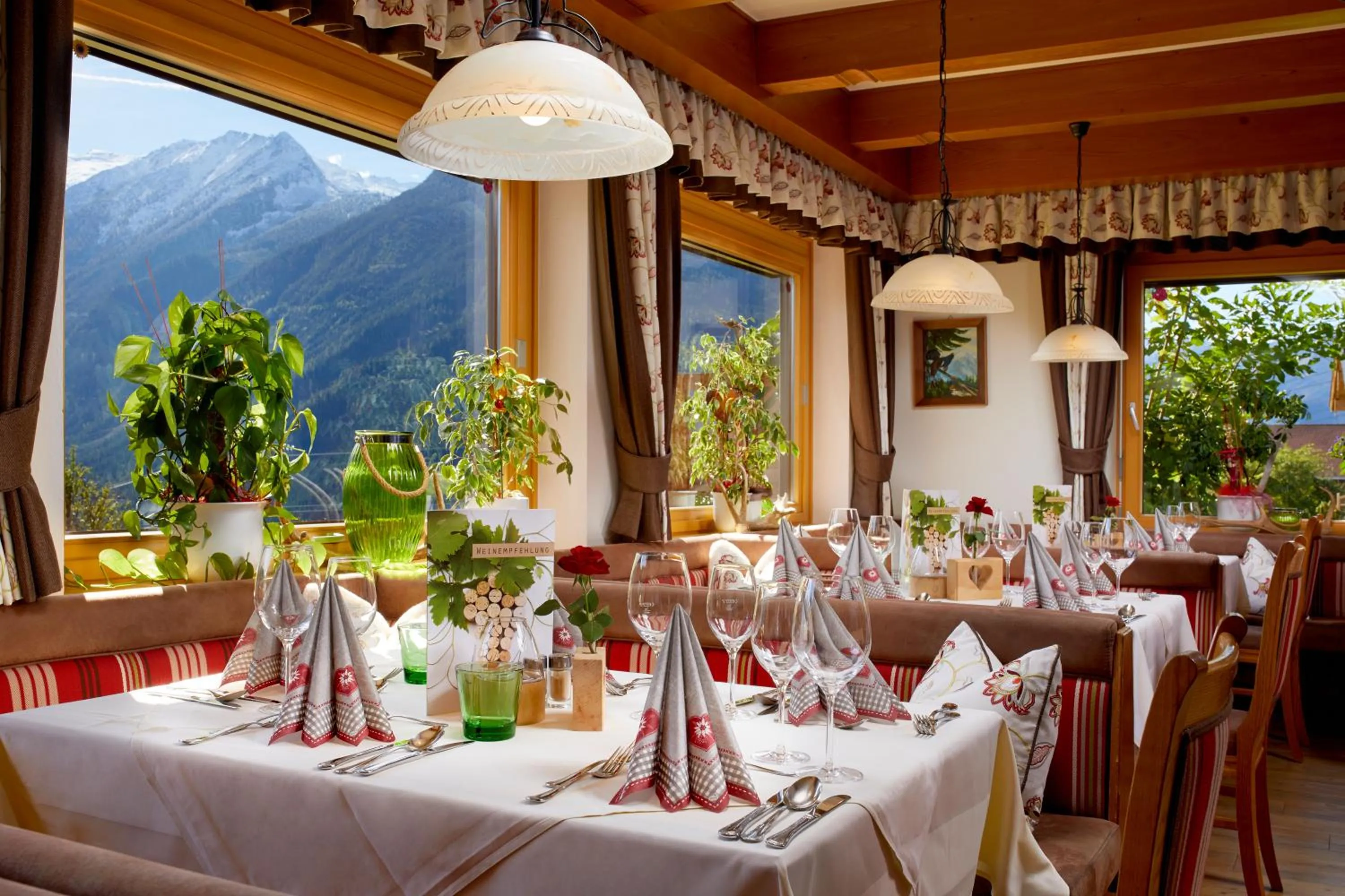 Restaurant/places to eat in Hotel Gasthof Abelhof