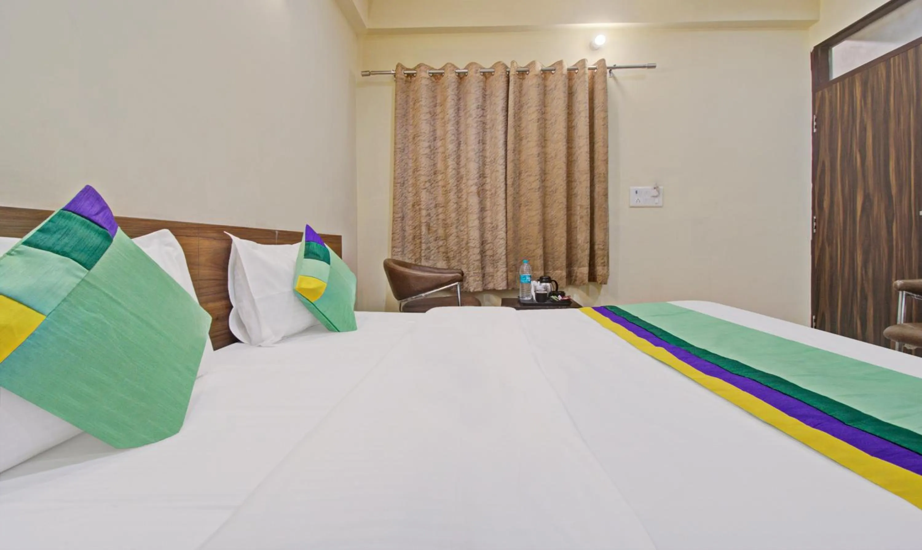 Bedroom, Bed in Hotel Rama Hindustani