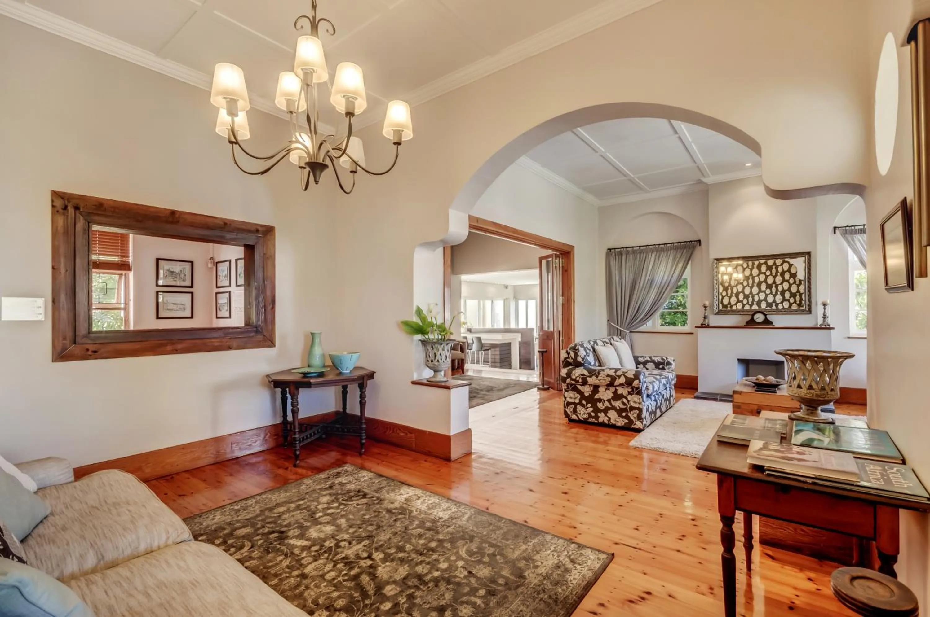 Lobby or reception in First Avenue Guesthouse