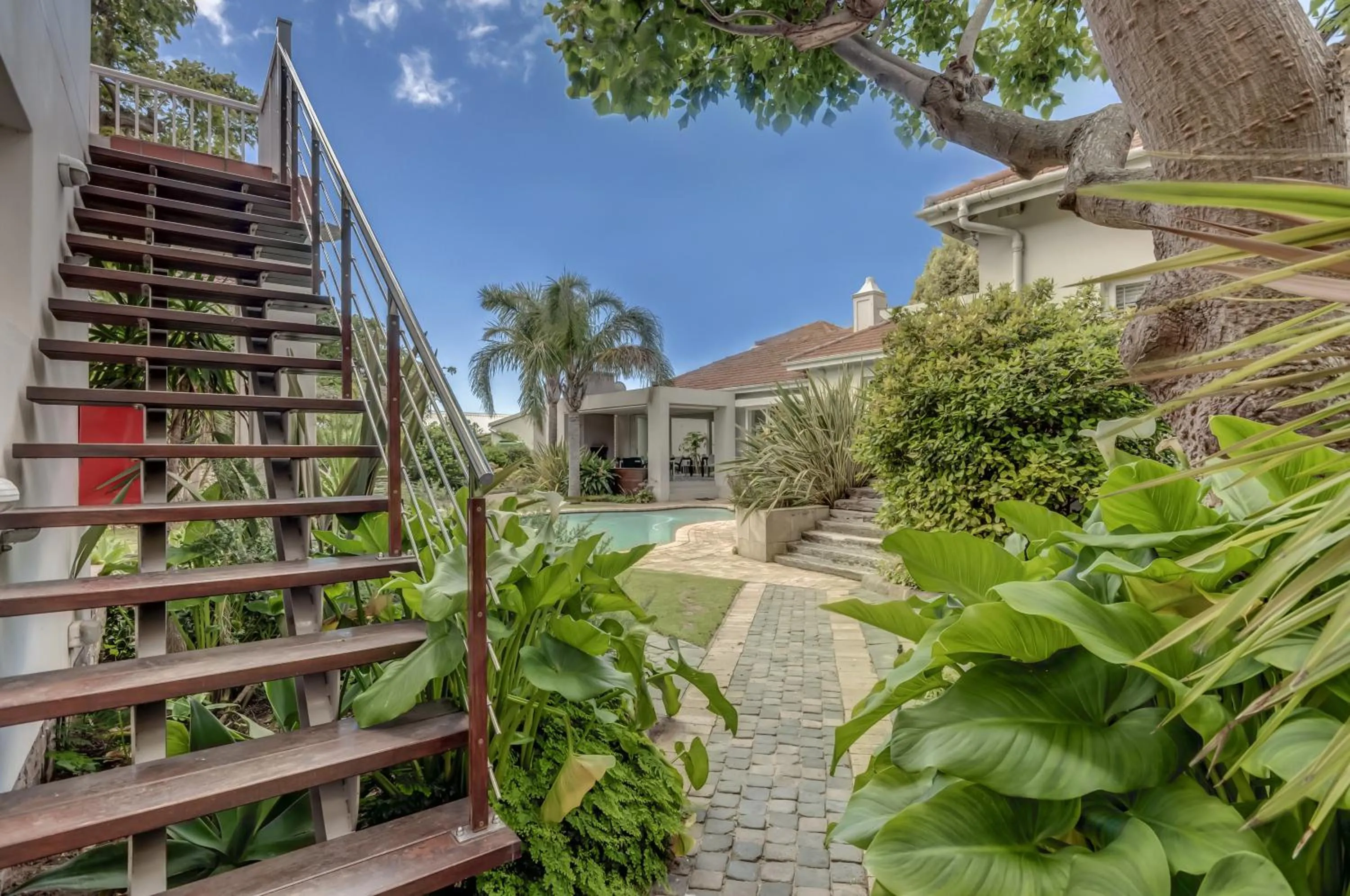 Garden in First Avenue Guesthouse