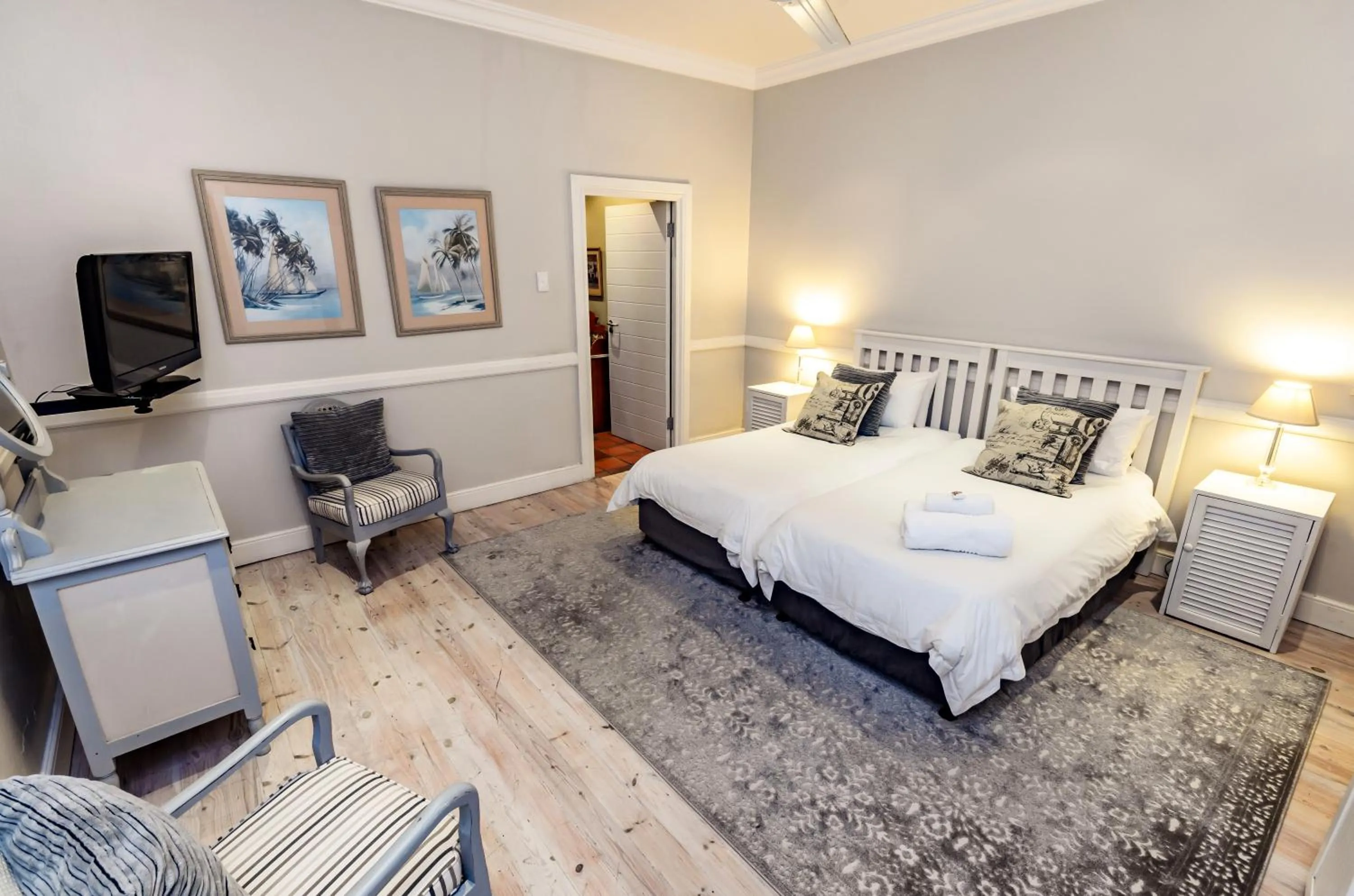 Photo of the whole room, Bed in First Avenue Guesthouse