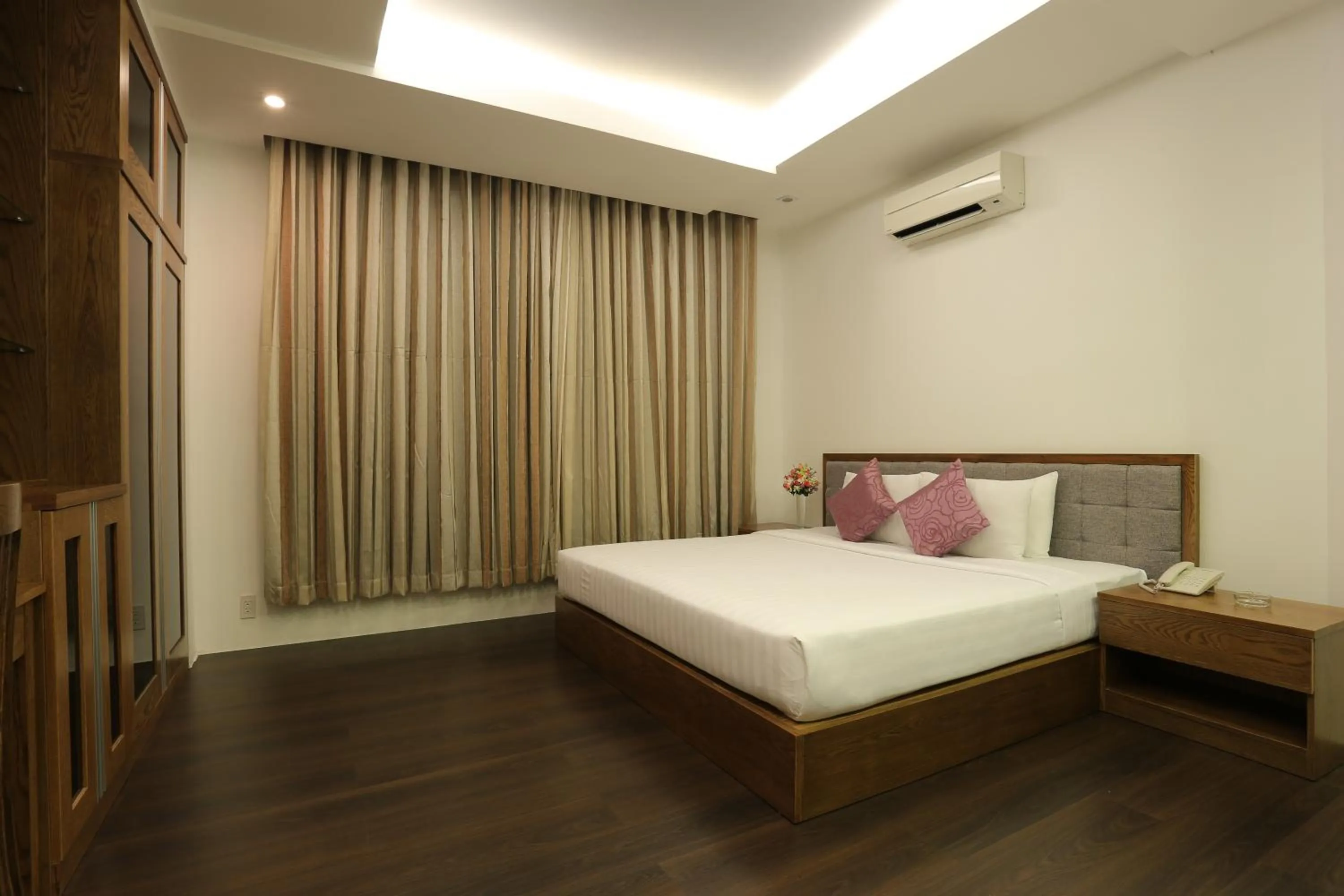 Bed in Valentine Hotel