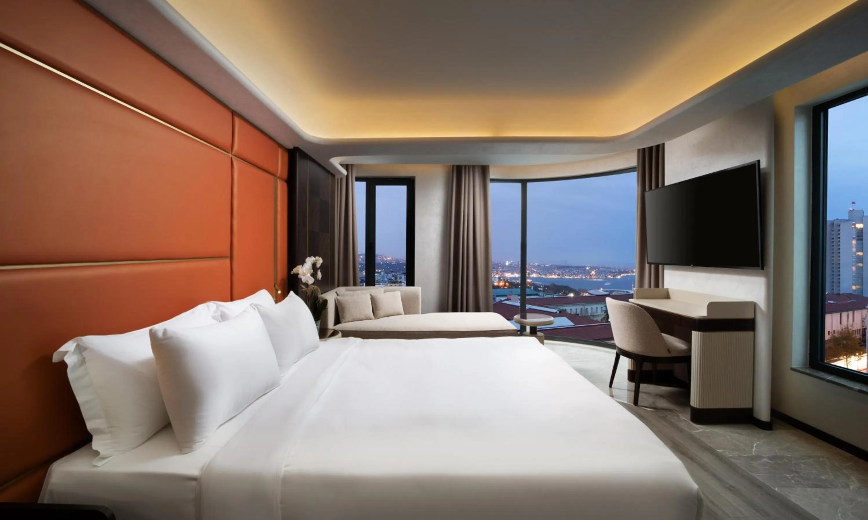 Photo of the whole room, Bed in Bentley Hotel Bosphorus - Special Class