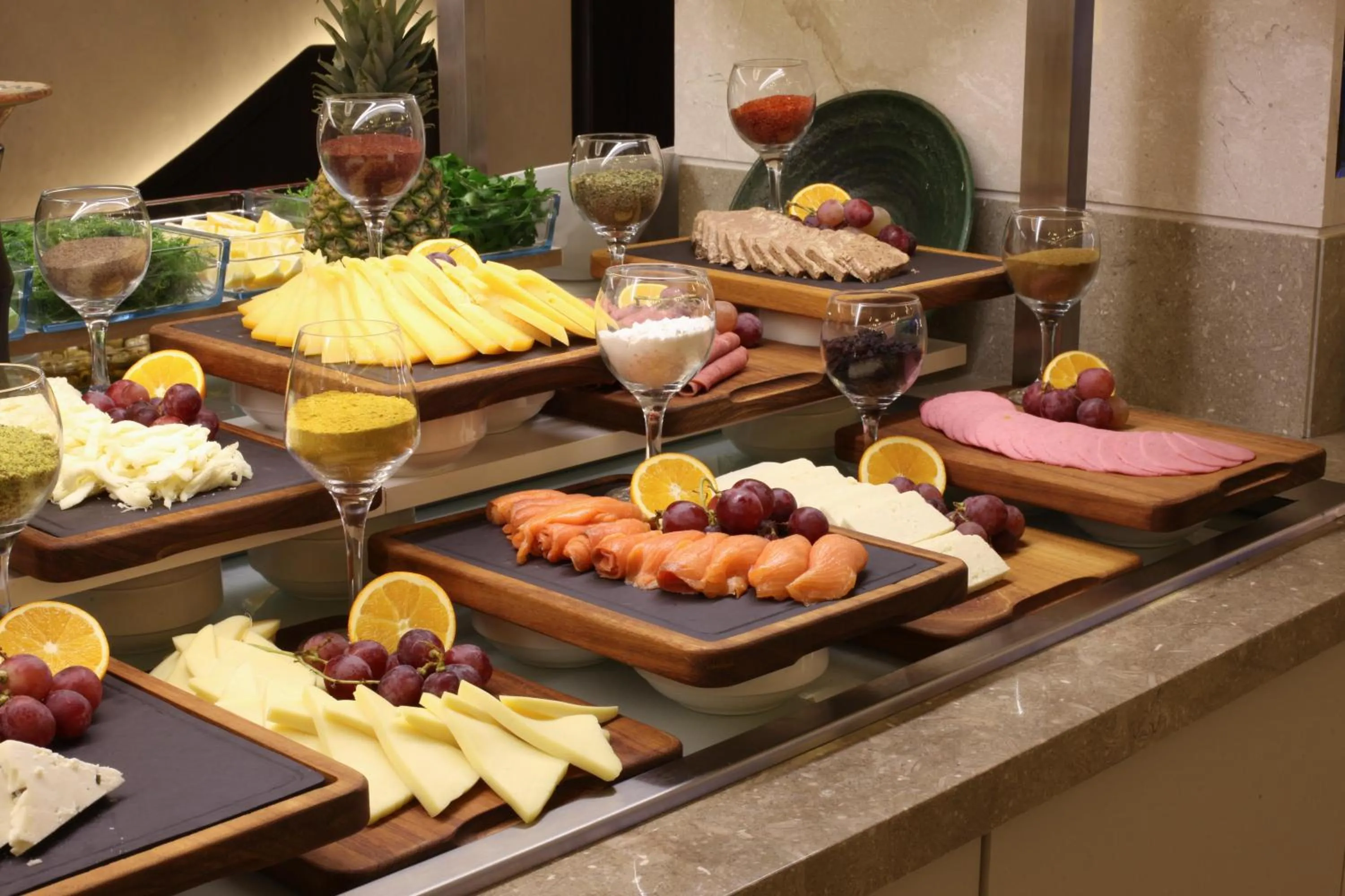 Restaurant/places to eat in Bentley Hotel Bosphorus - Special Class