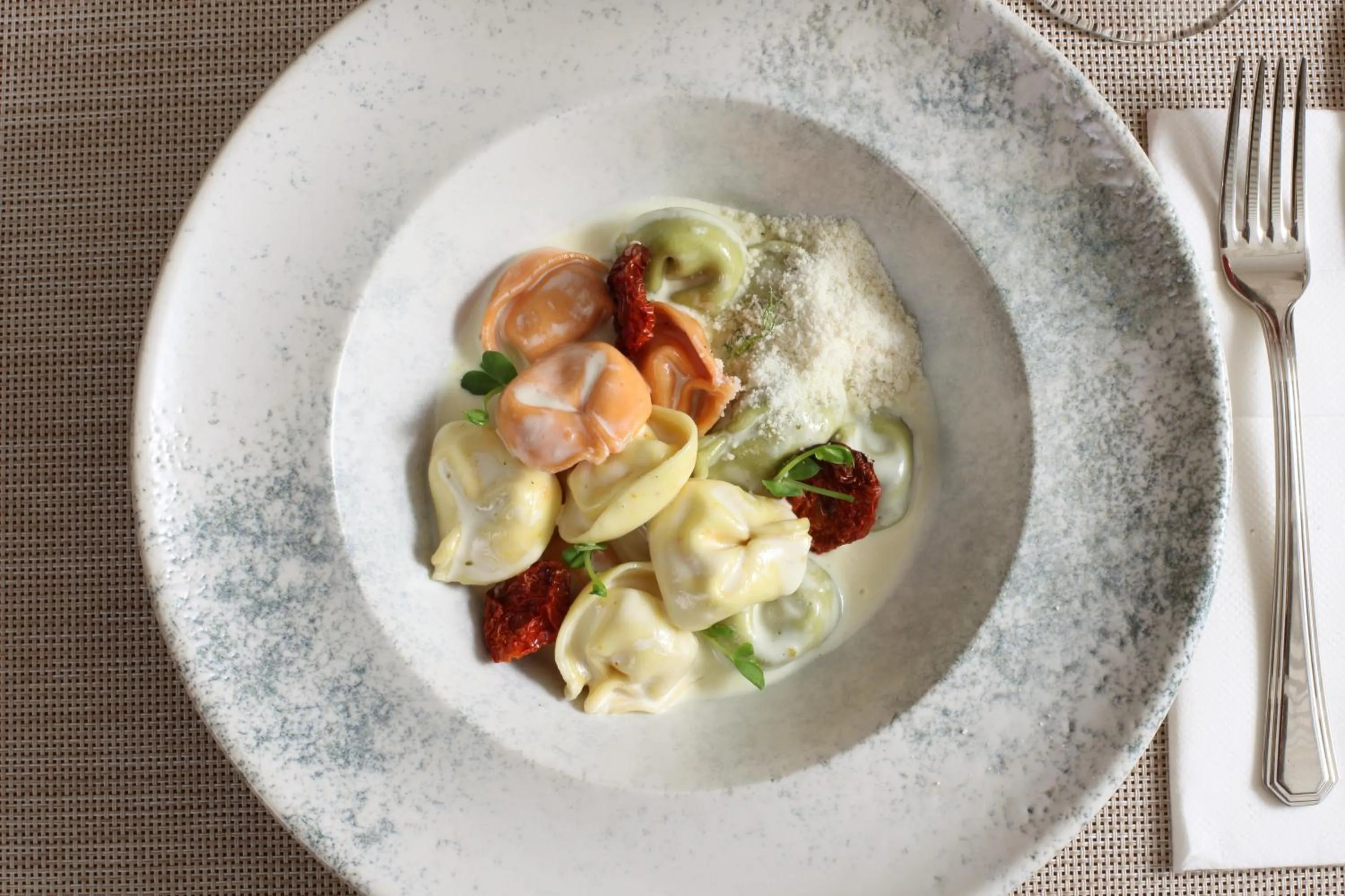 Restaurant/places to eat in Bentley Hotel Bosphorus - Special Class