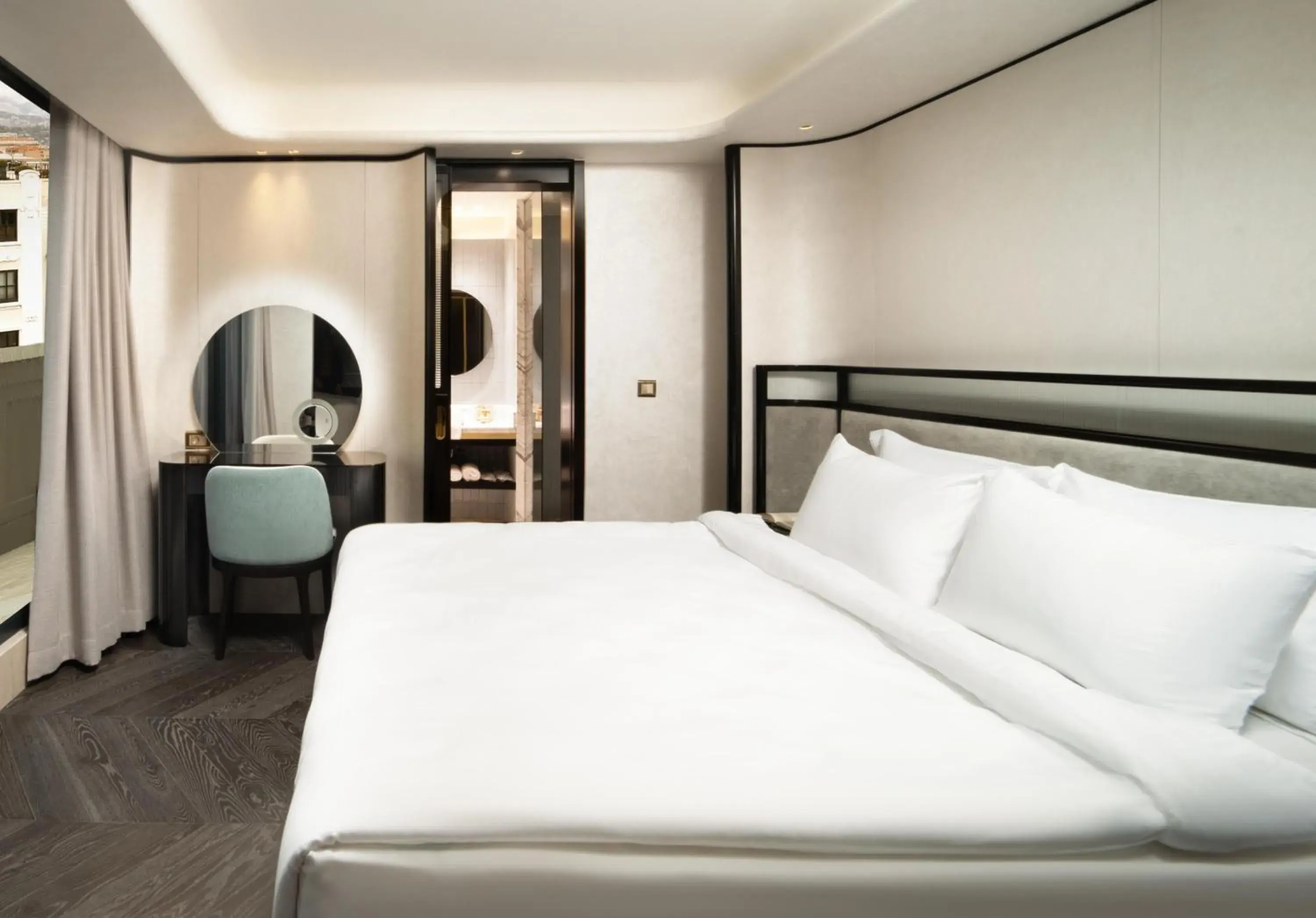 King Suite with Balcony in Bentley Hotel Bosphorus - Special Class King Suite with Balcony in Bentley Hotel Bosphorus - Special Class