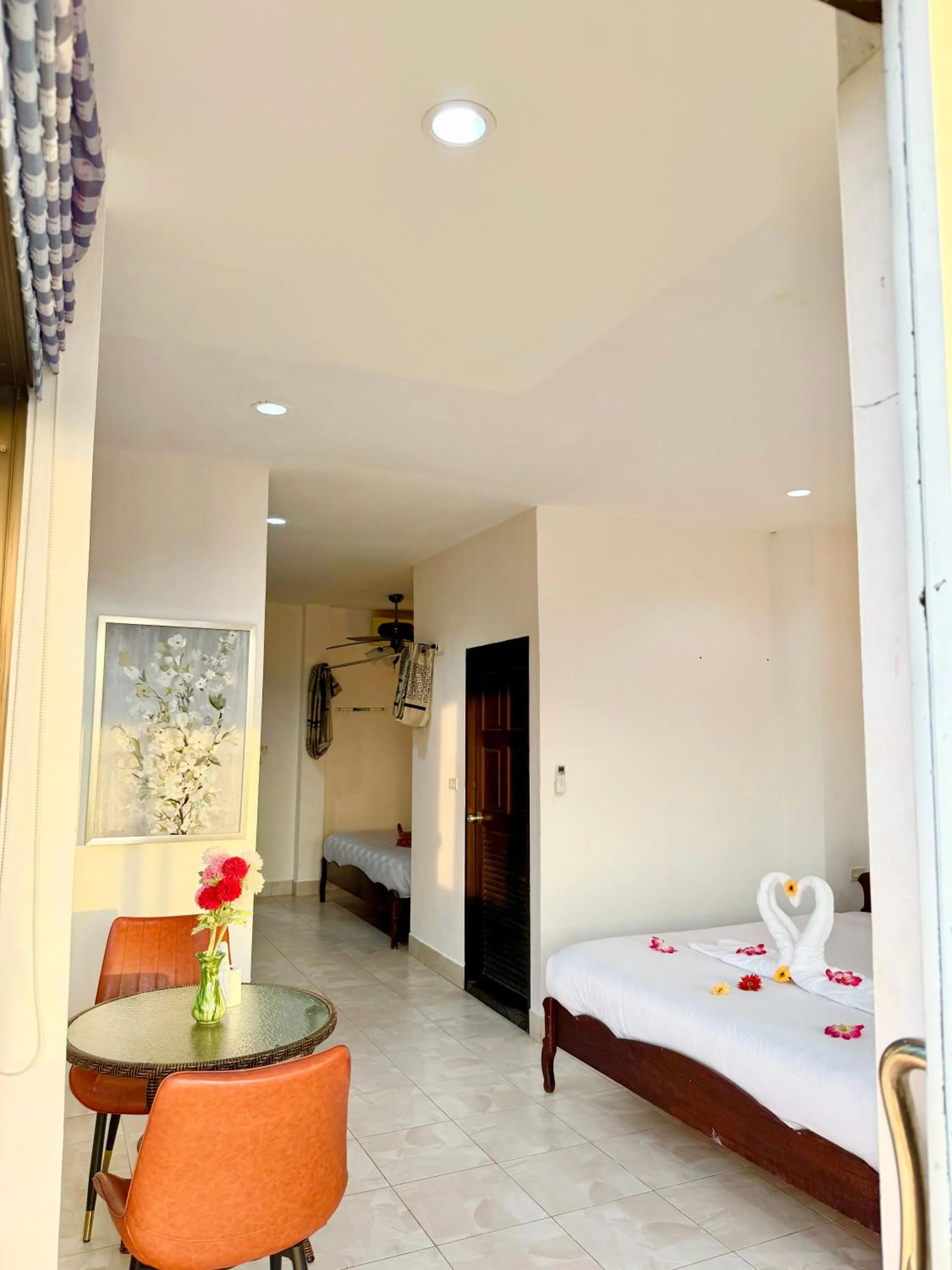 Bed in Happy Holidays Patong