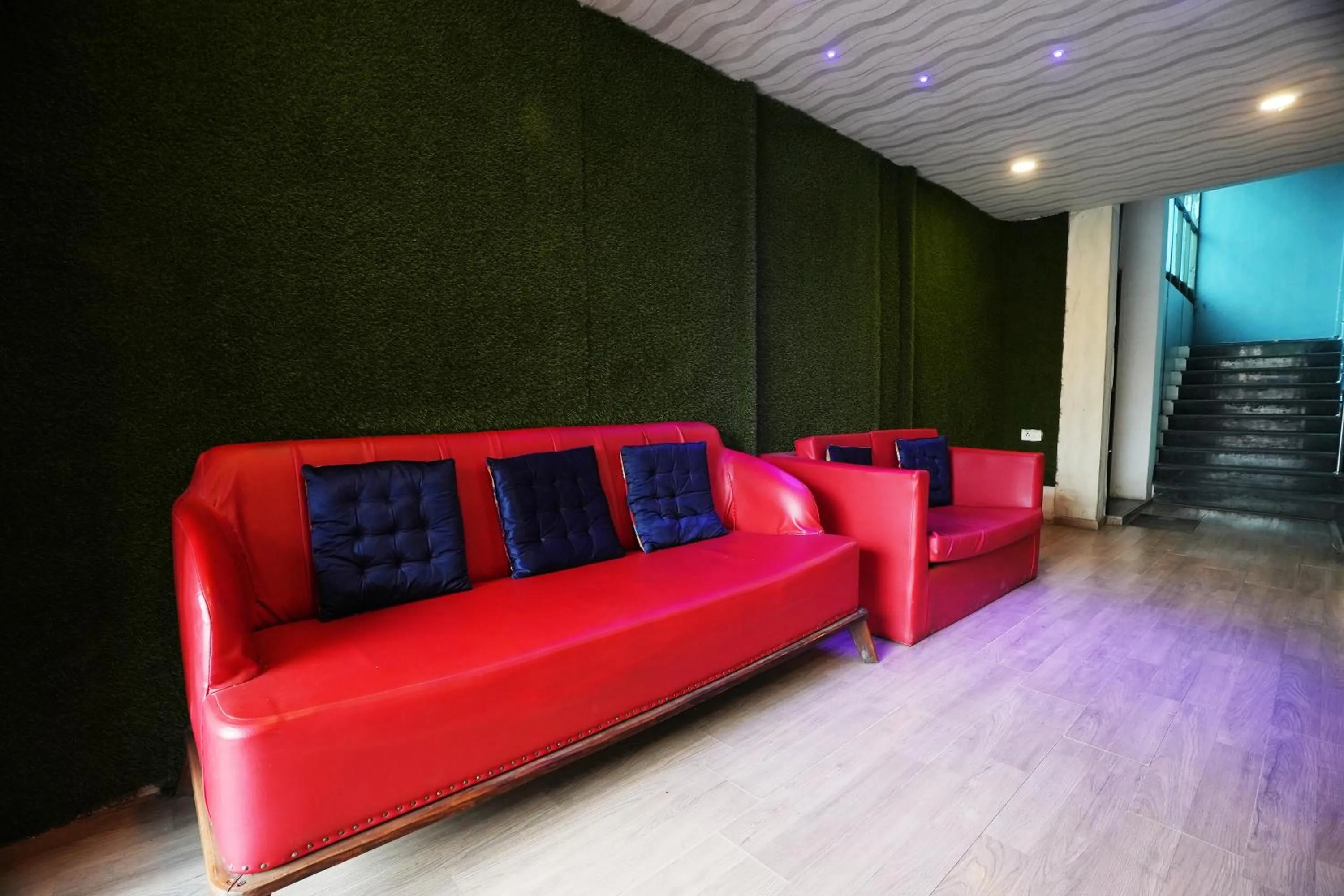 Lobby or reception in Hotel Townhouse at Udaipur City Railway Station