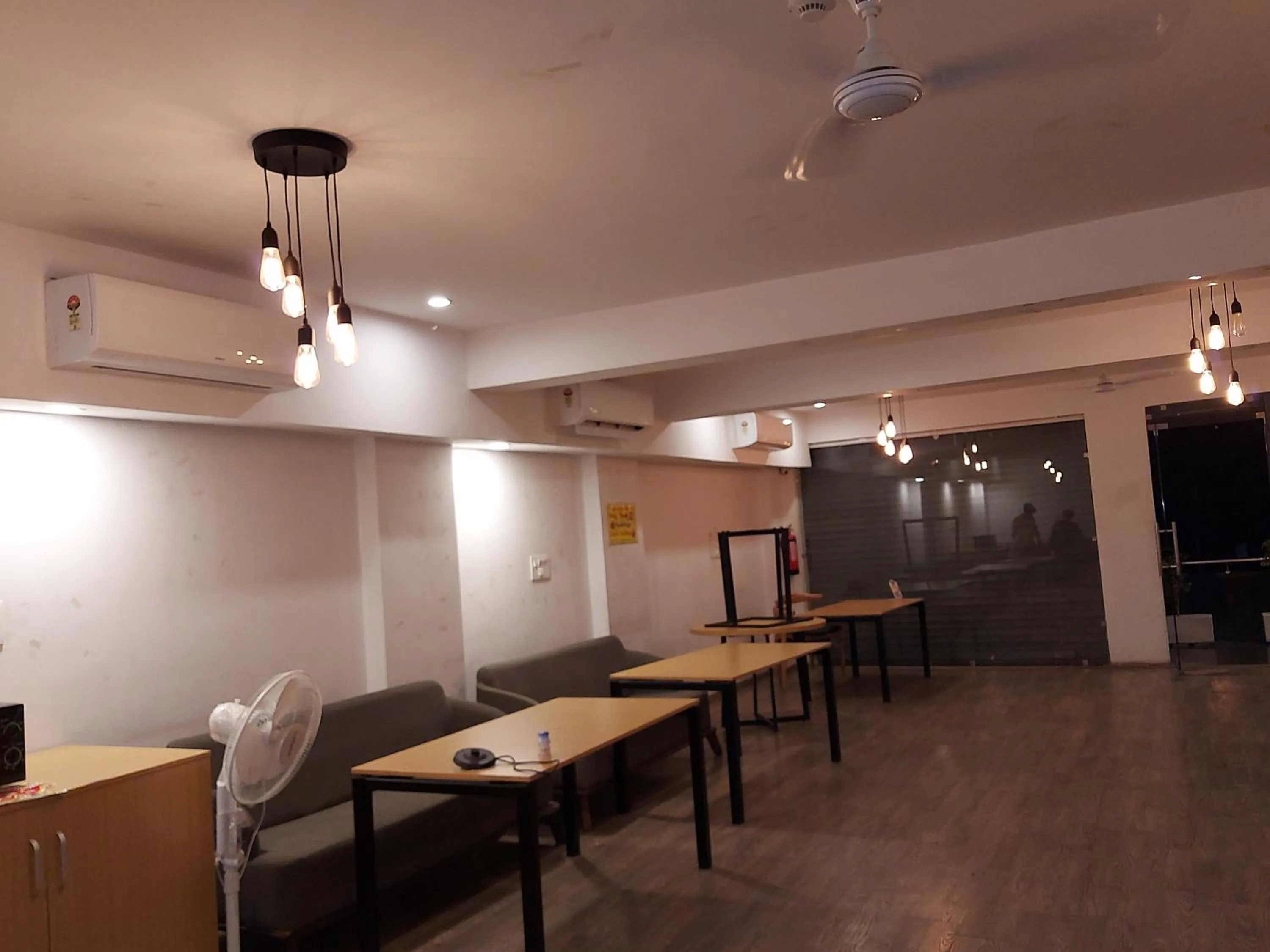 Seating area in Hotel Townhouse at Udaipur City Railway Station