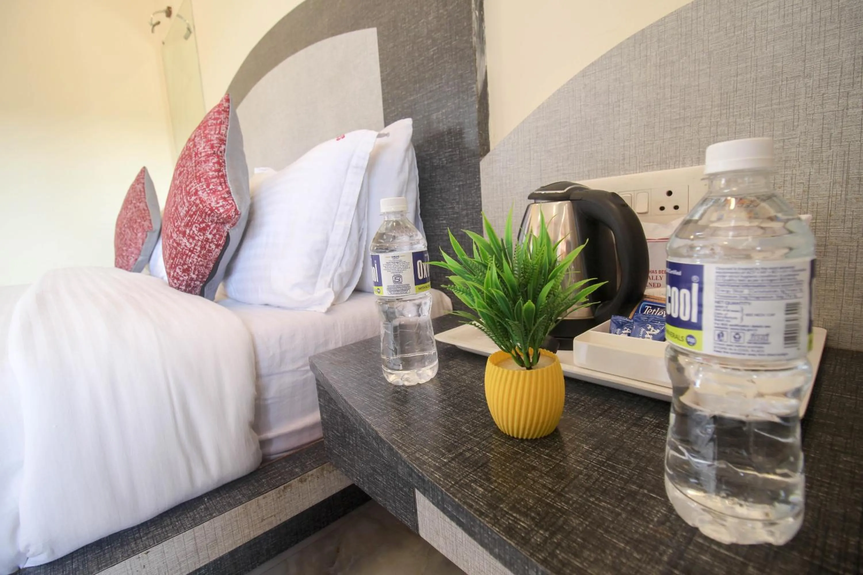 Coffee/tea facilities, Bed in SHARDUL HERITAGE THE RESORT