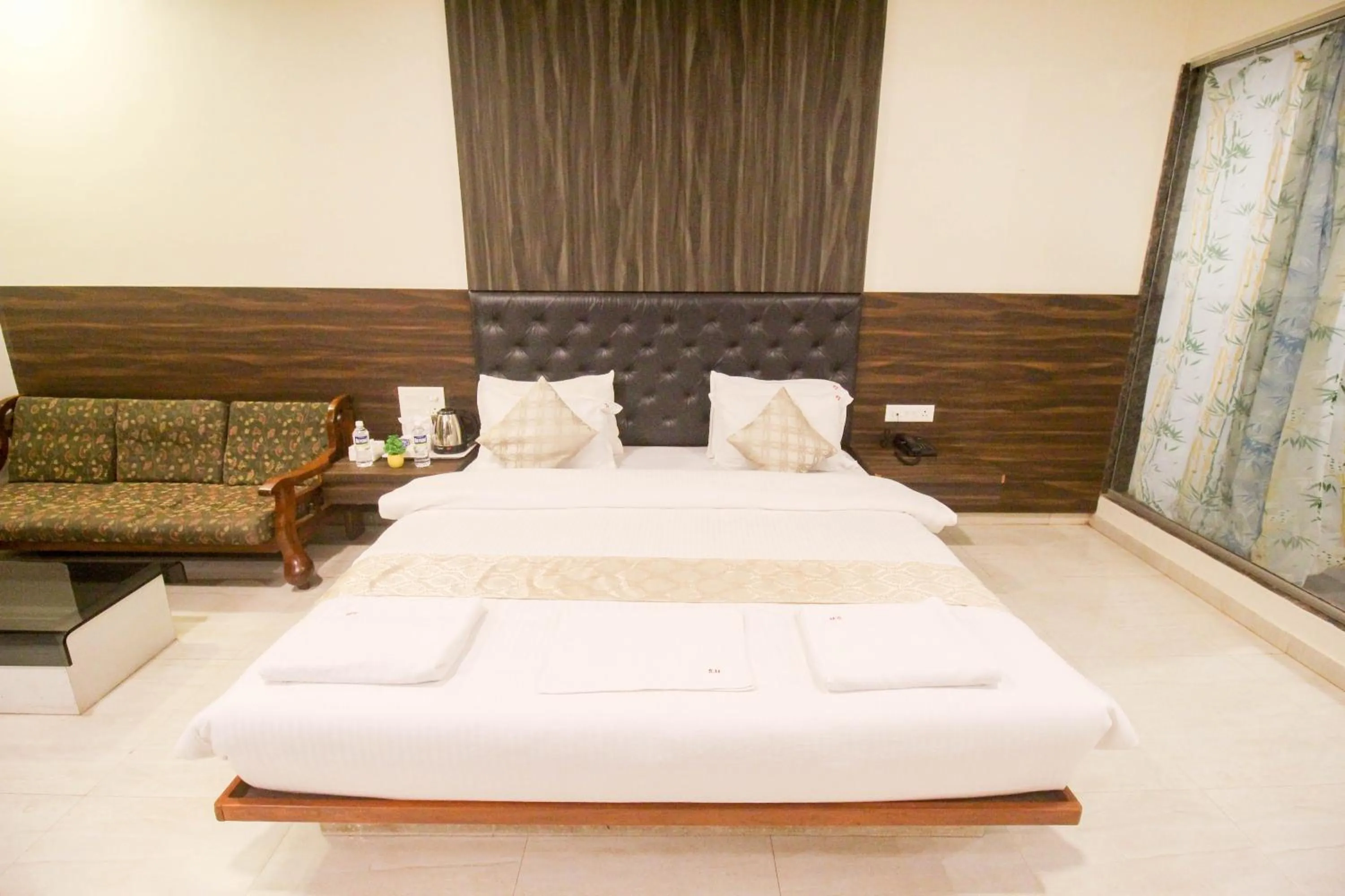 Bedroom, Bed in SHARDUL HERITAGE THE RESORT
