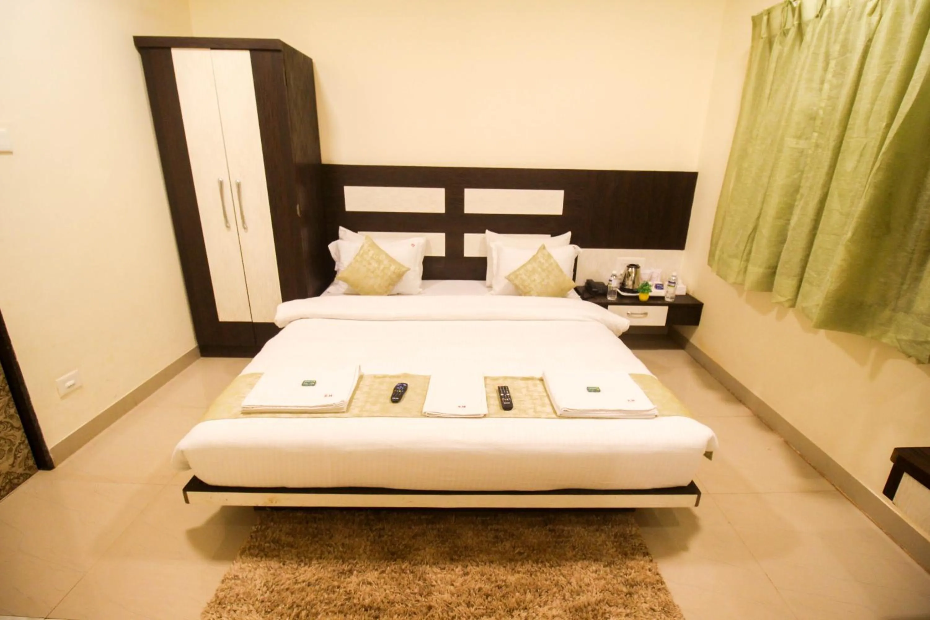 Bedroom, Bed in SHARDUL HERITAGE THE RESORT